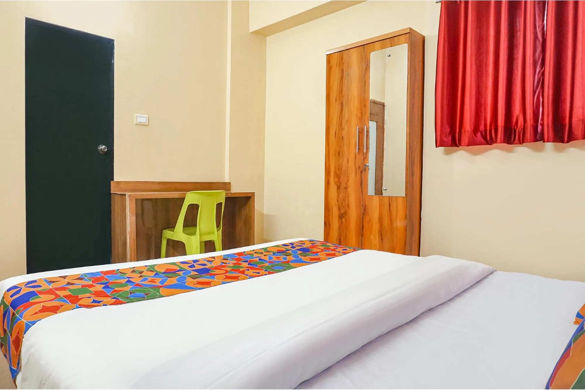 Bed in FabHotel New Falcon Inn - Nr Balewadi stadium
