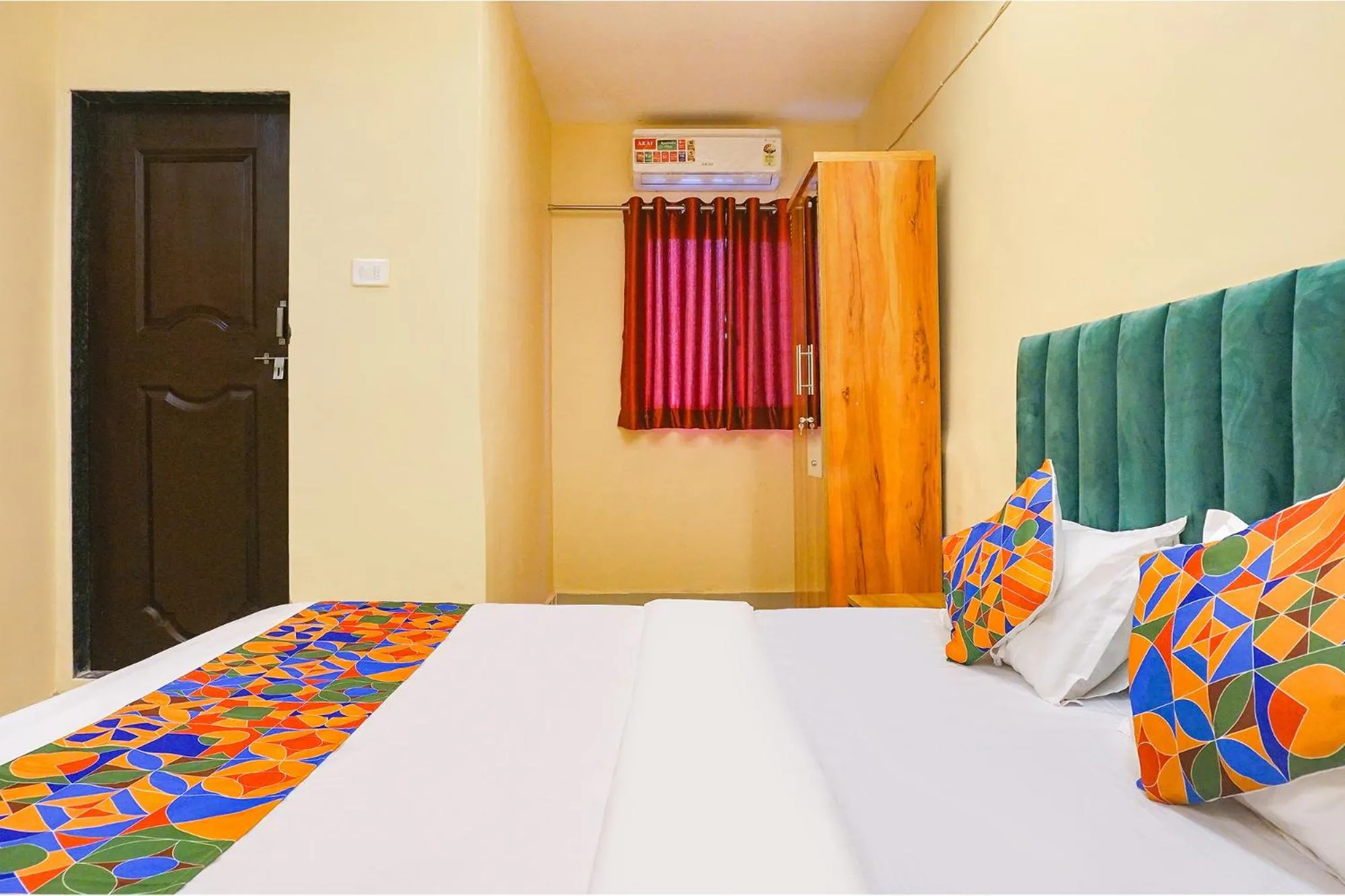 Bed in FabHotel New Falcon Inn - Nr Balewadi stadium