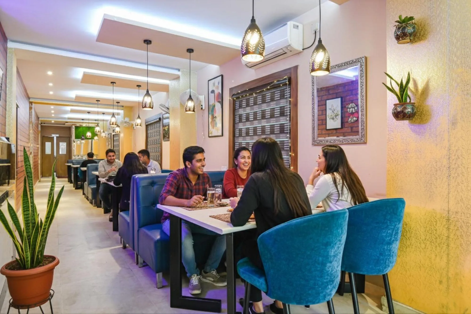 Restaurant/places to eat in FabHotel Sonali Golden Palace - Nr Bhubaneswar Railway Station