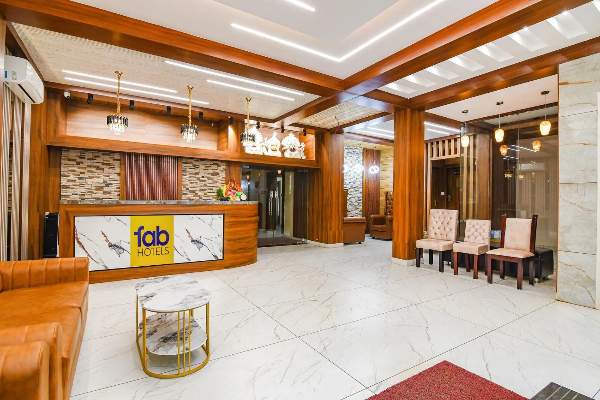 Lobby or reception in FabHotel Sonali Golden Palace - Nr Bhubaneswar Railway Station