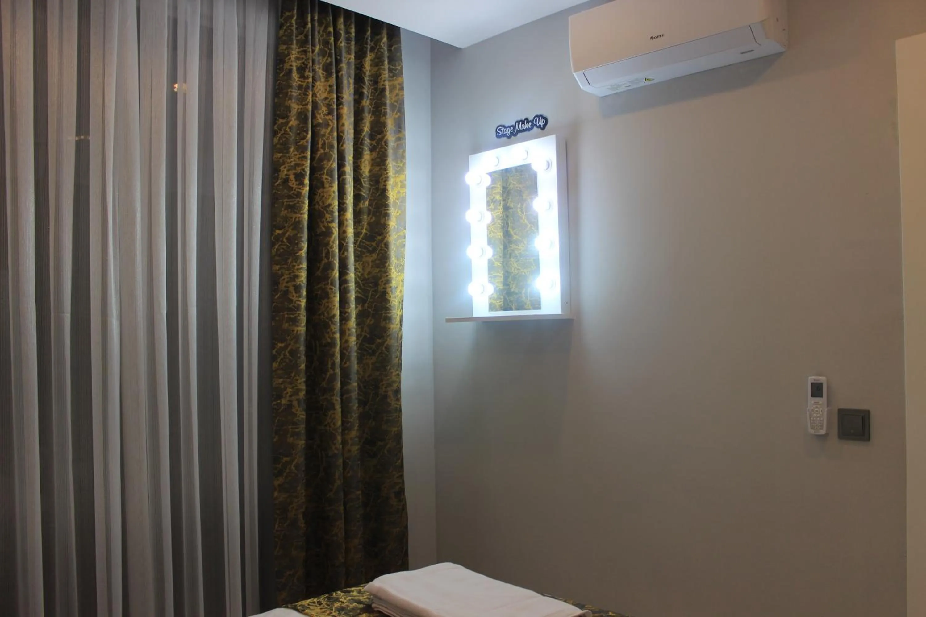 Decorative detail, Bed in Retro Star Suites