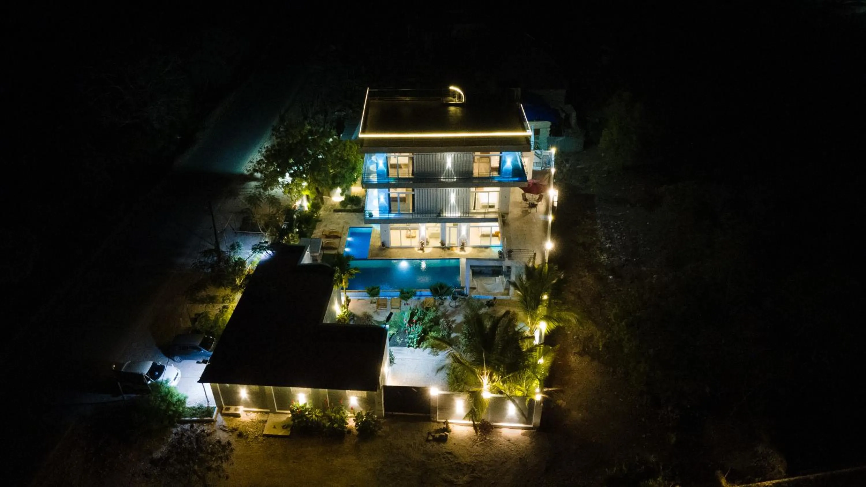 Property building in Jazira Palace