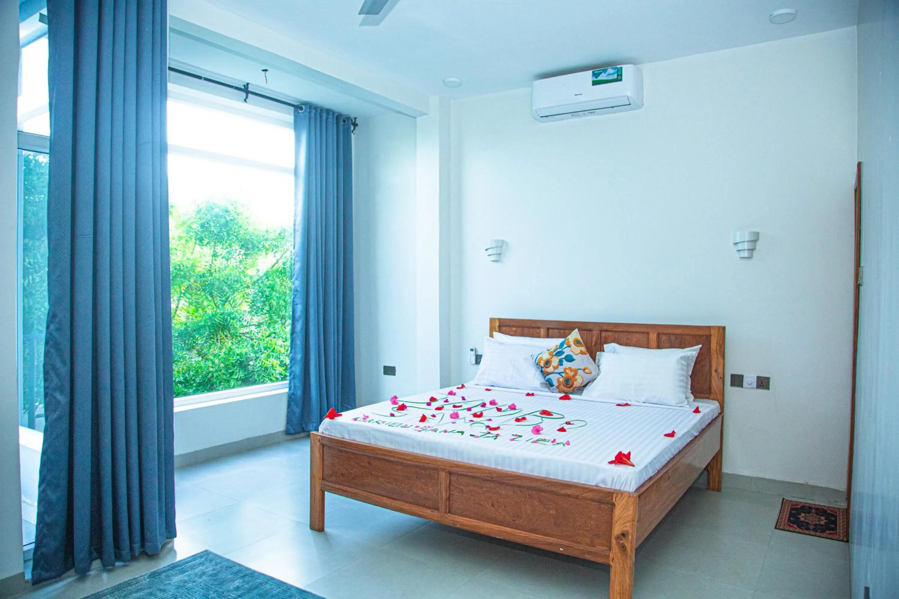 Bed in Jazira Palace