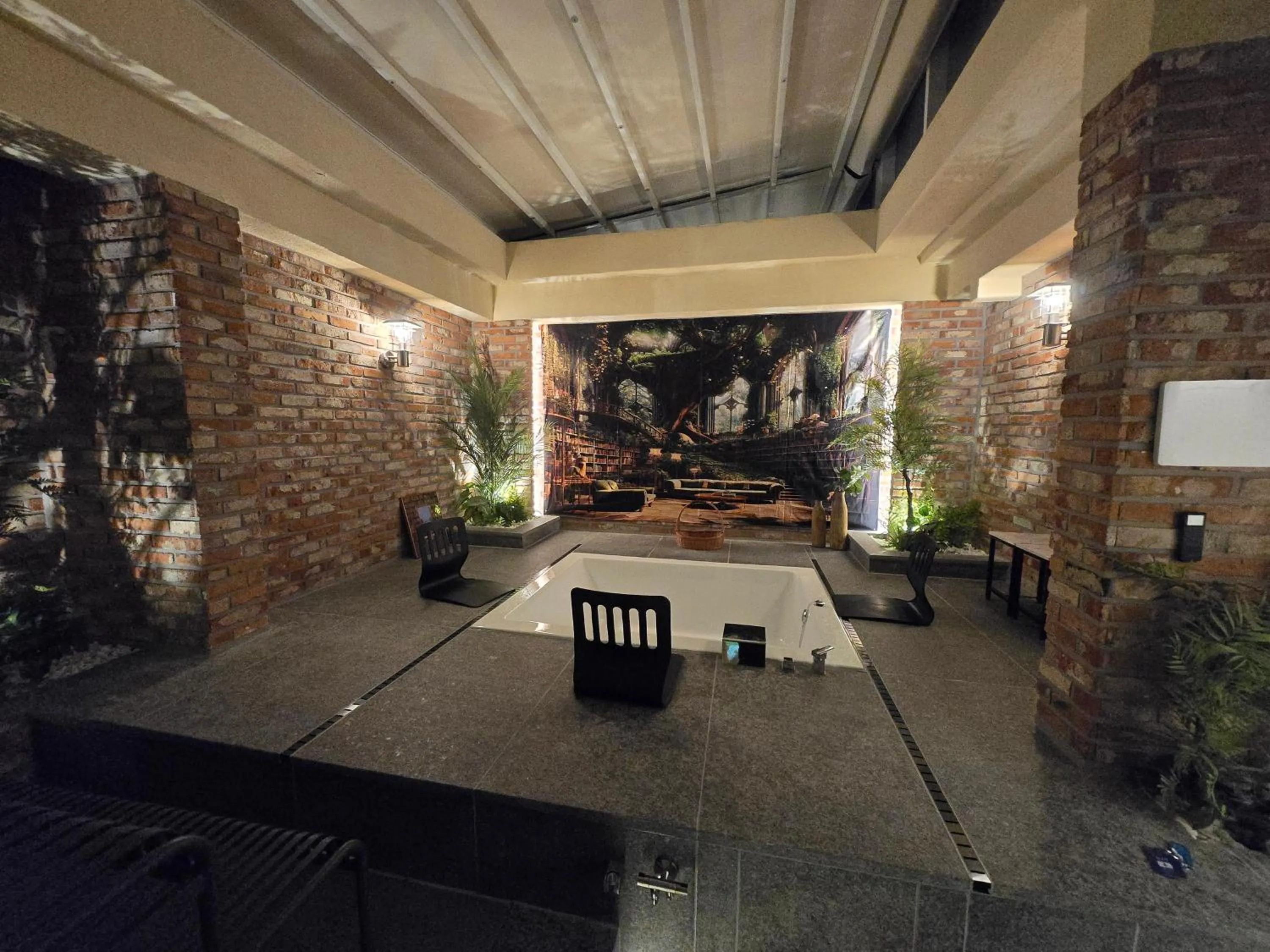 Night in Seoul Inn Hotel by The Designers