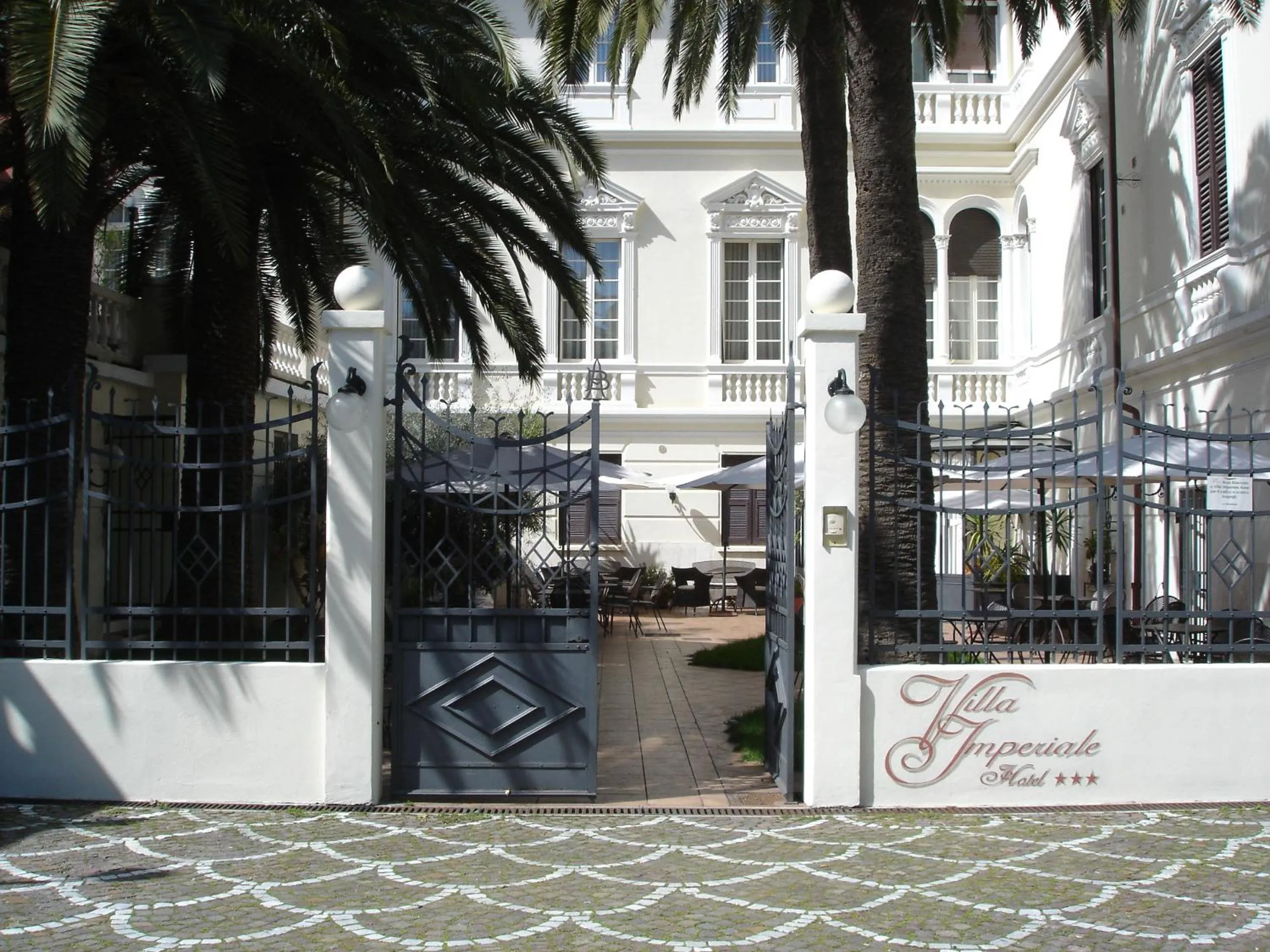Facade/entrance in Villa Imperiale Hotel