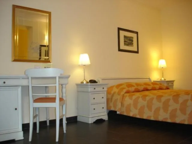Bedroom, Bed in Villa Imperiale Hotel