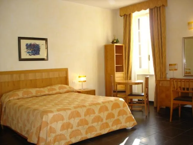 Bed in Villa Imperiale Hotel