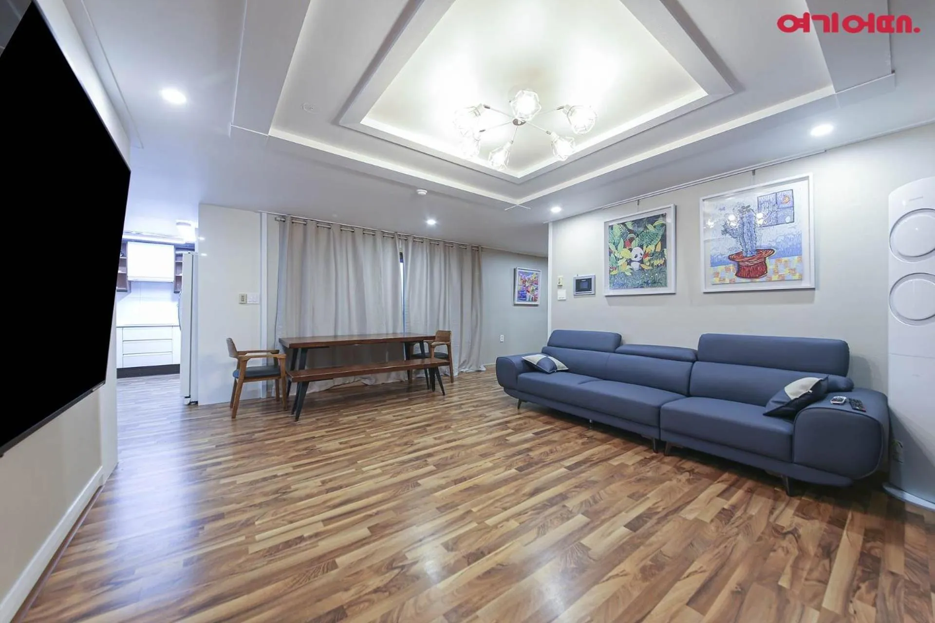 TV and multimedia in BOBOS Hotel