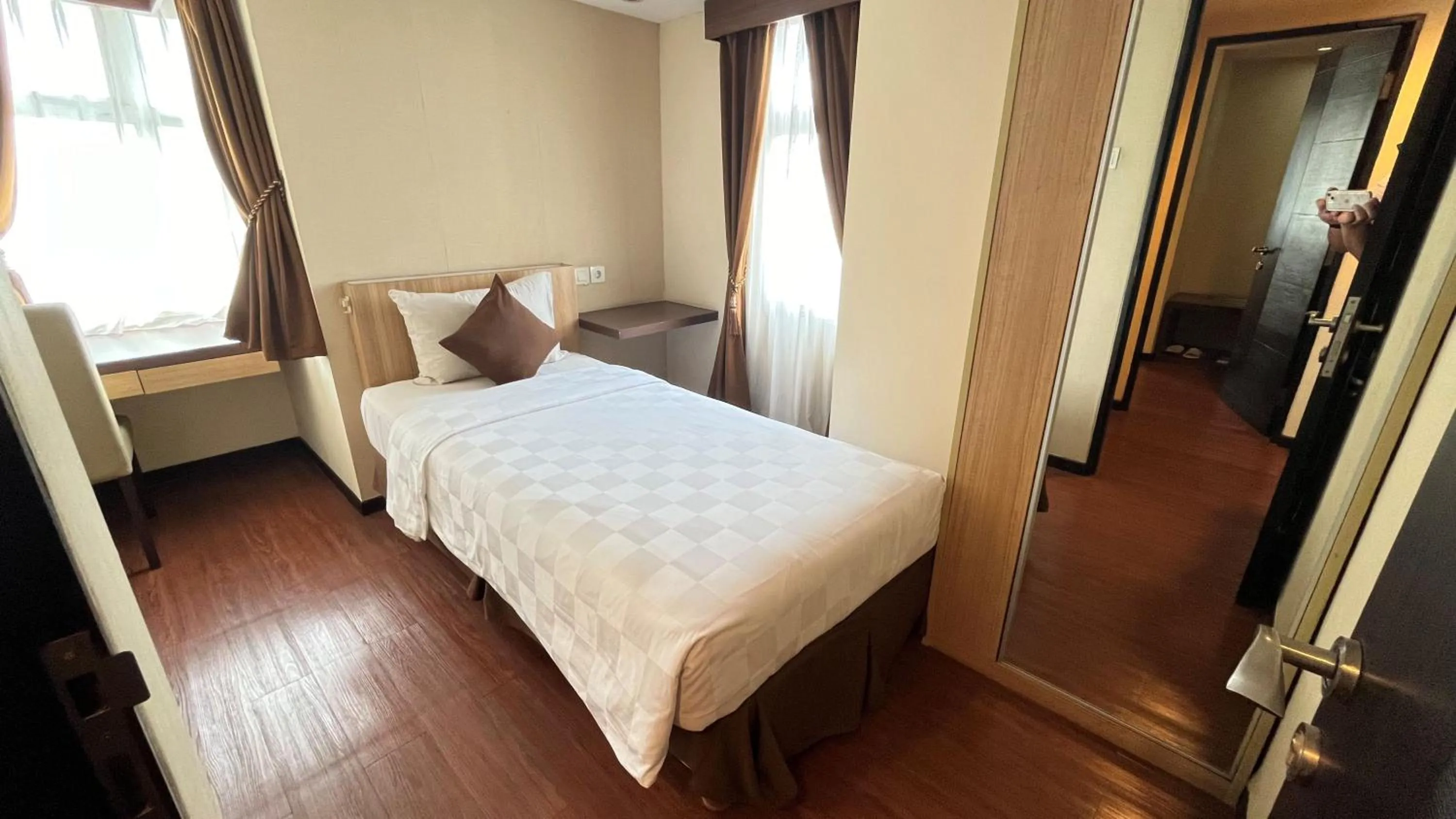 Bedroom, Bed in Grand Serpong Hotel