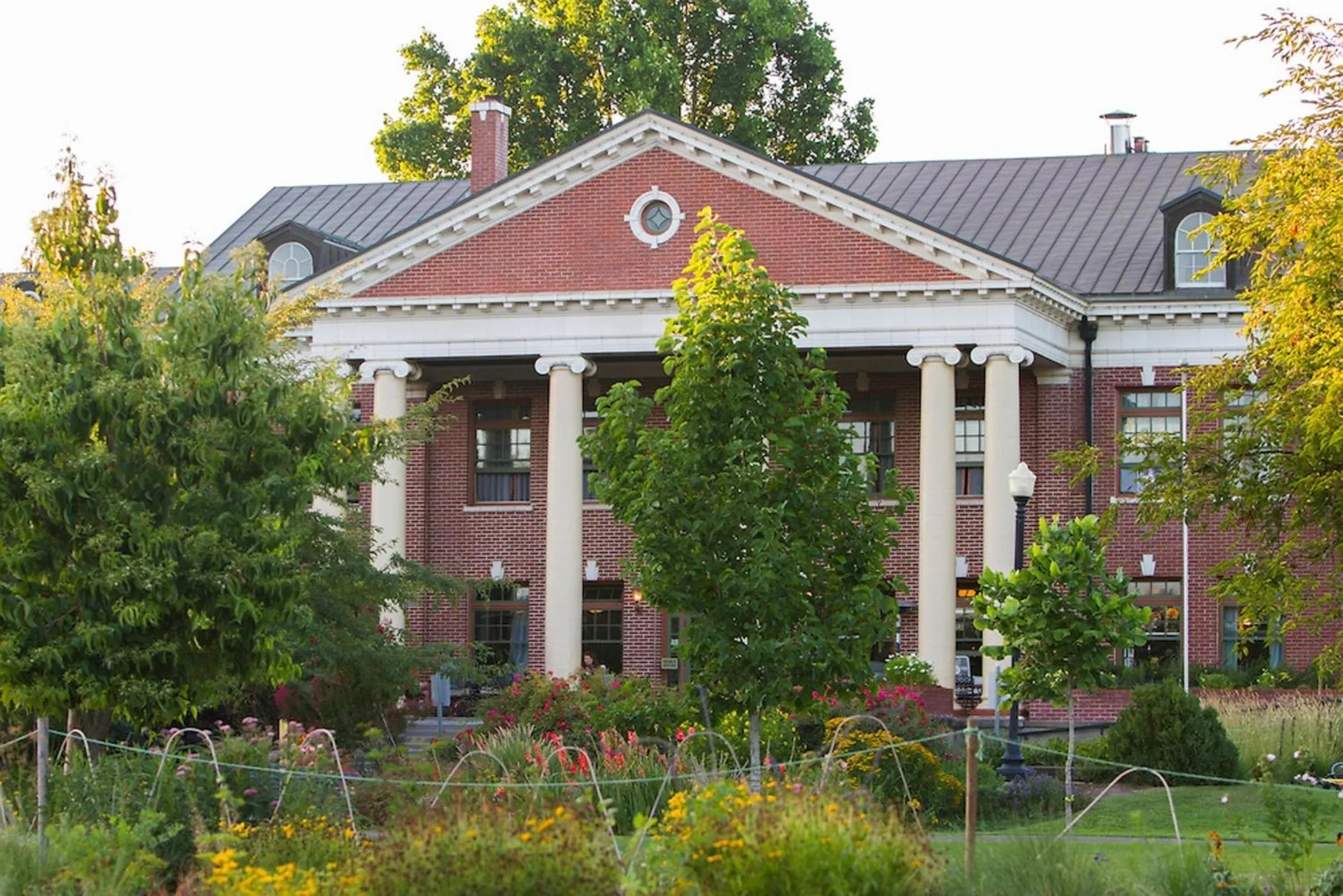 Facade/entrance in McMenamins Grand Lodge