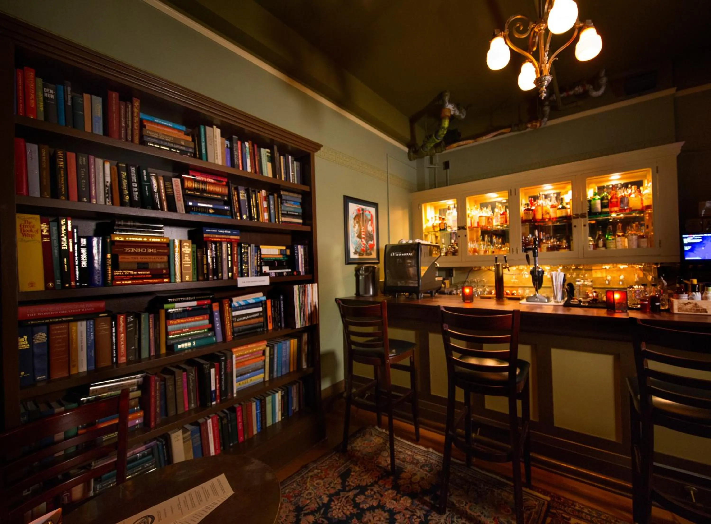 Lounge or bar in McMenamins Grand Lodge