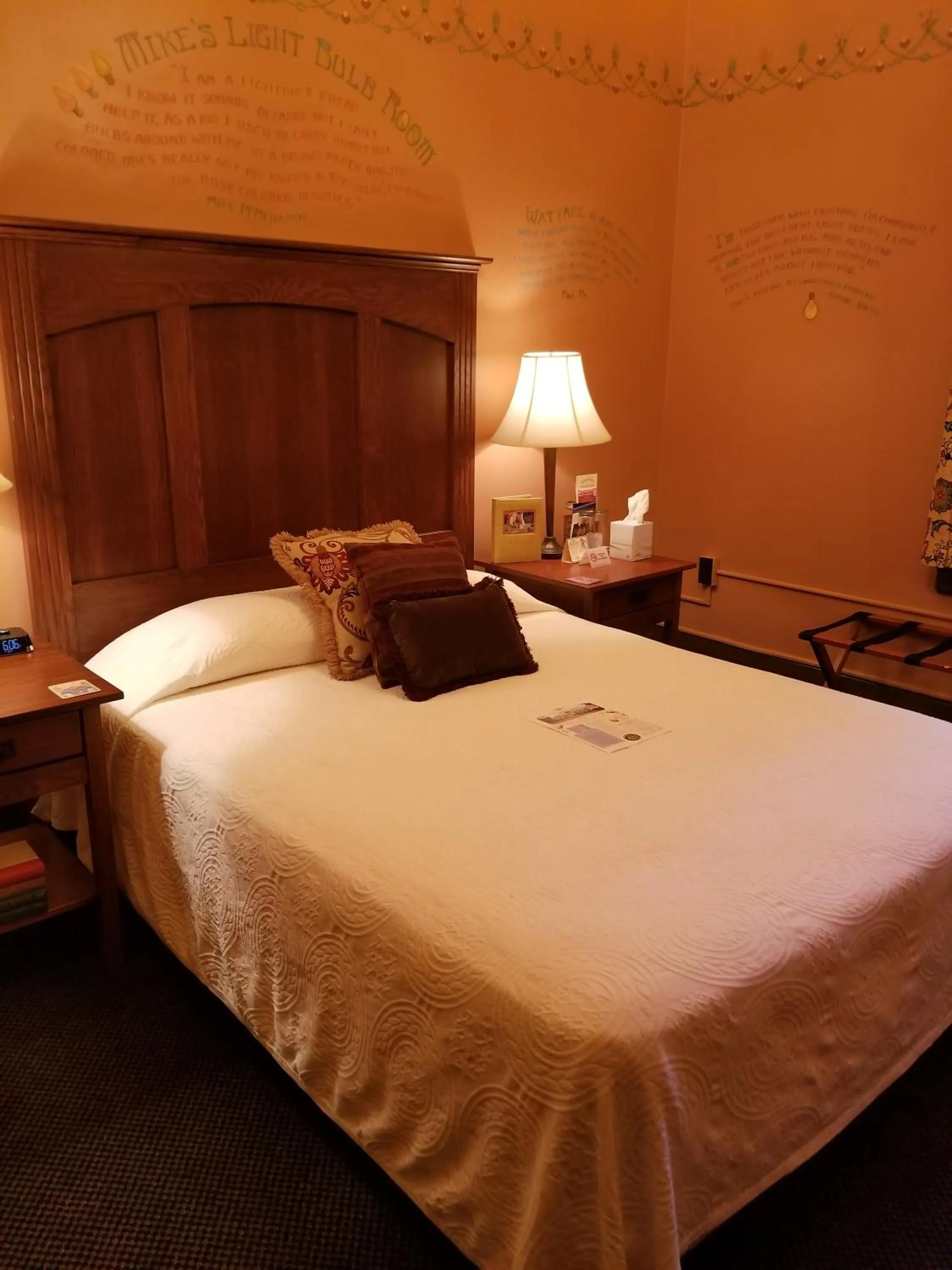 Bed in McMenamins Grand Lodge