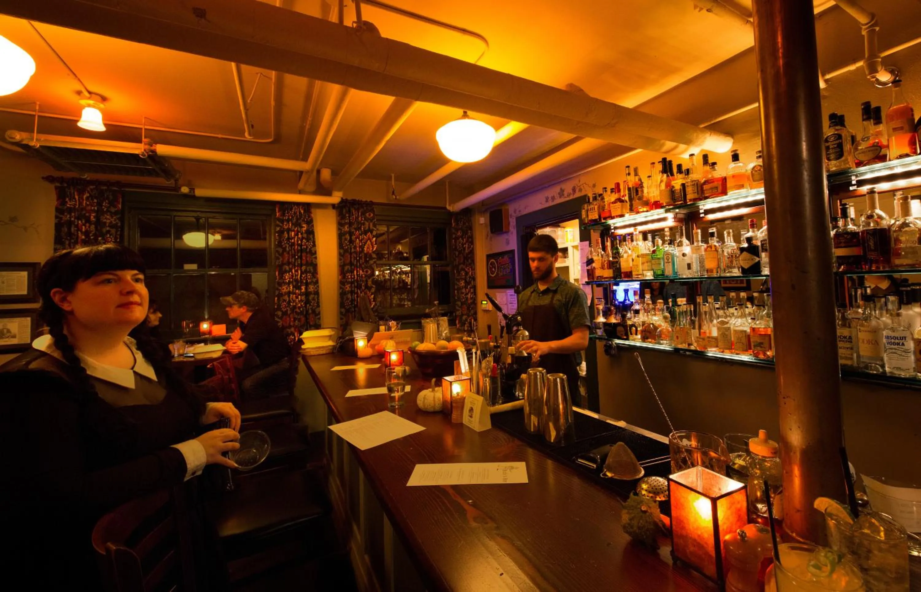 Lounge or bar in McMenamins Grand Lodge