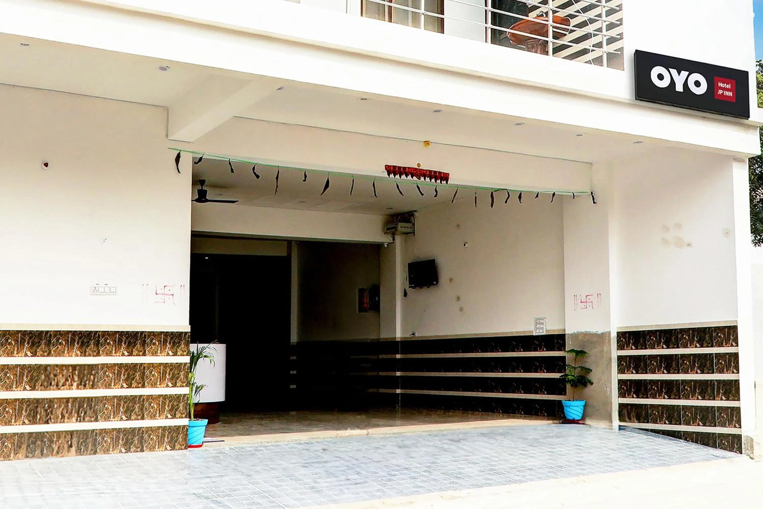 Facade/entrance in Hotel O JP INN