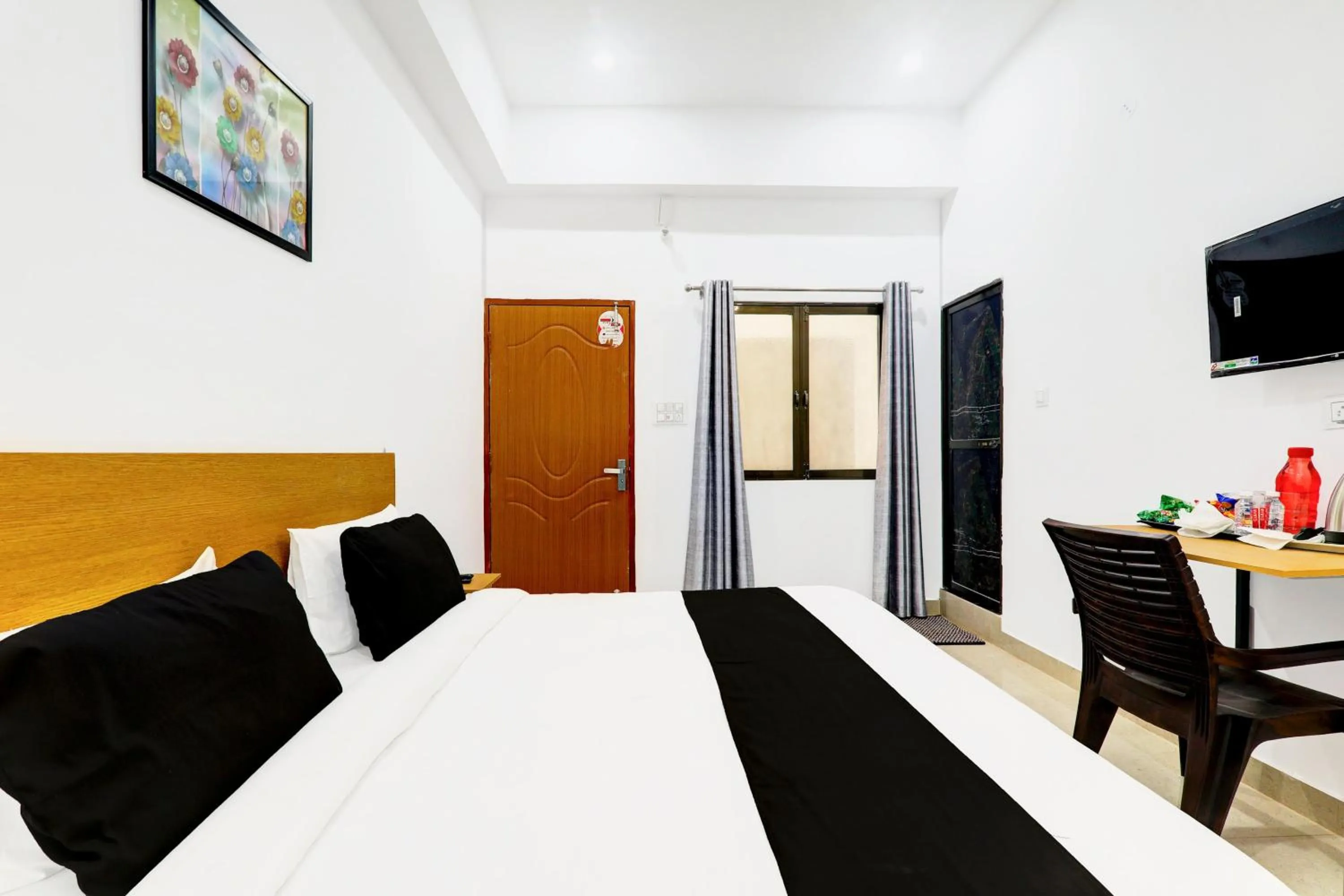 Bedroom, Bed in Hotel O JP INN