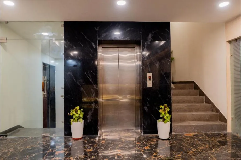 elevator in HHW Hotel- Agra