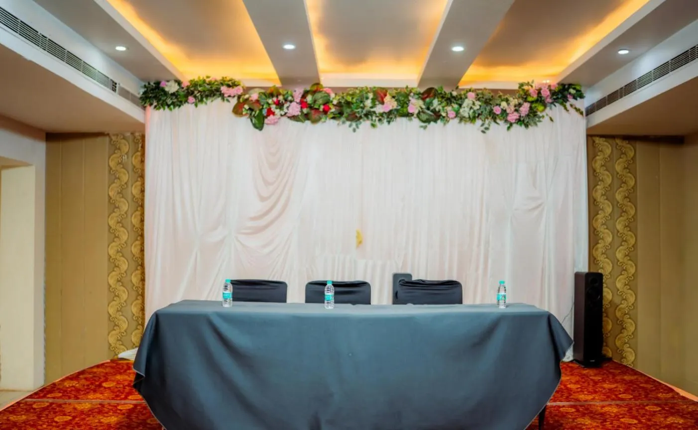 Meeting/conference room in HHW Hotel- Agra