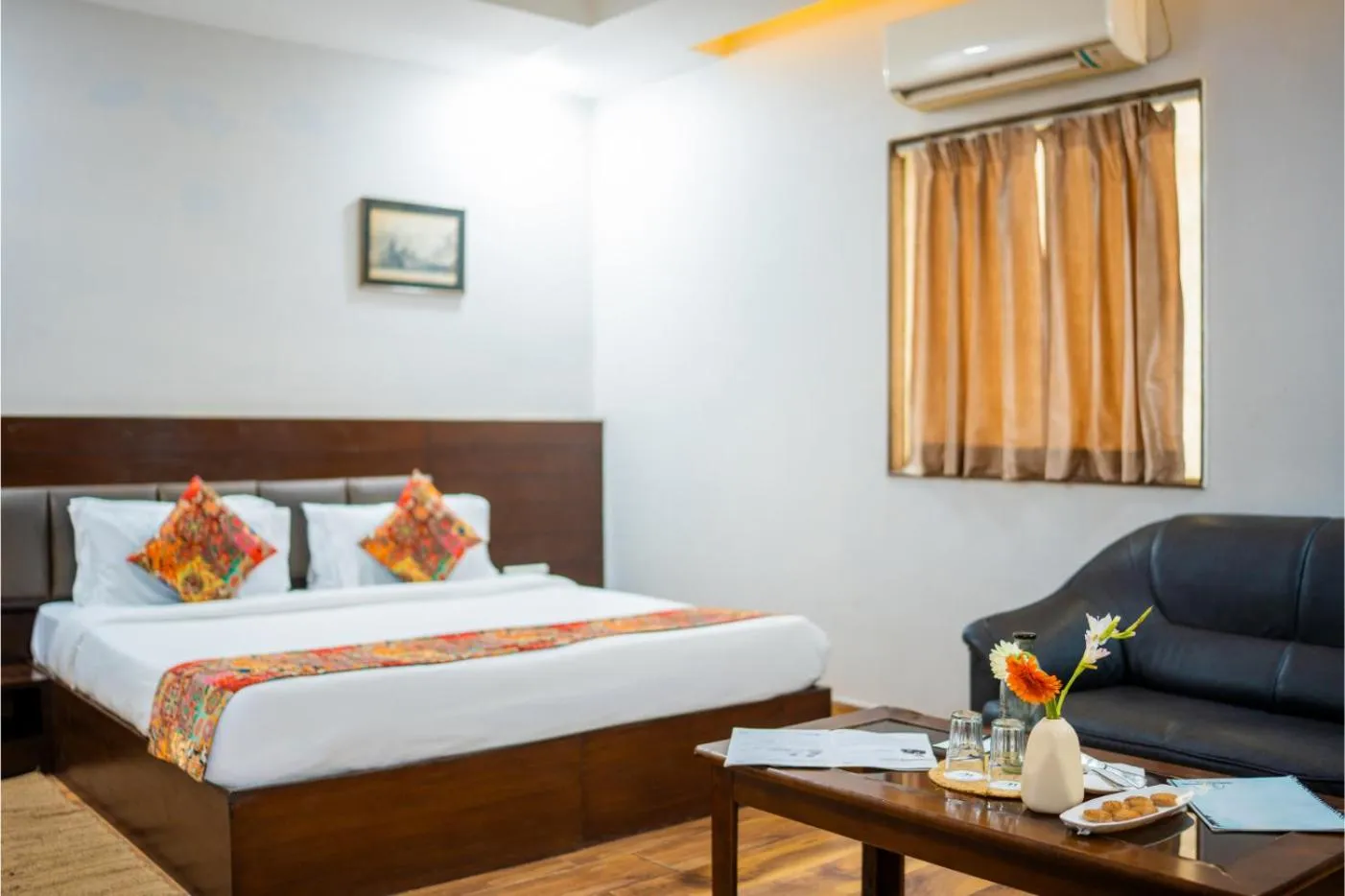 Bed in HHW Hotel- Agra