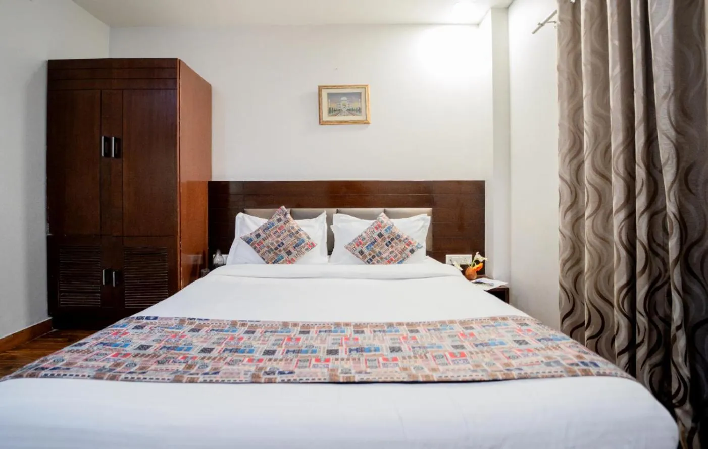 Bedroom, Bed in HHW Hotel- Agra