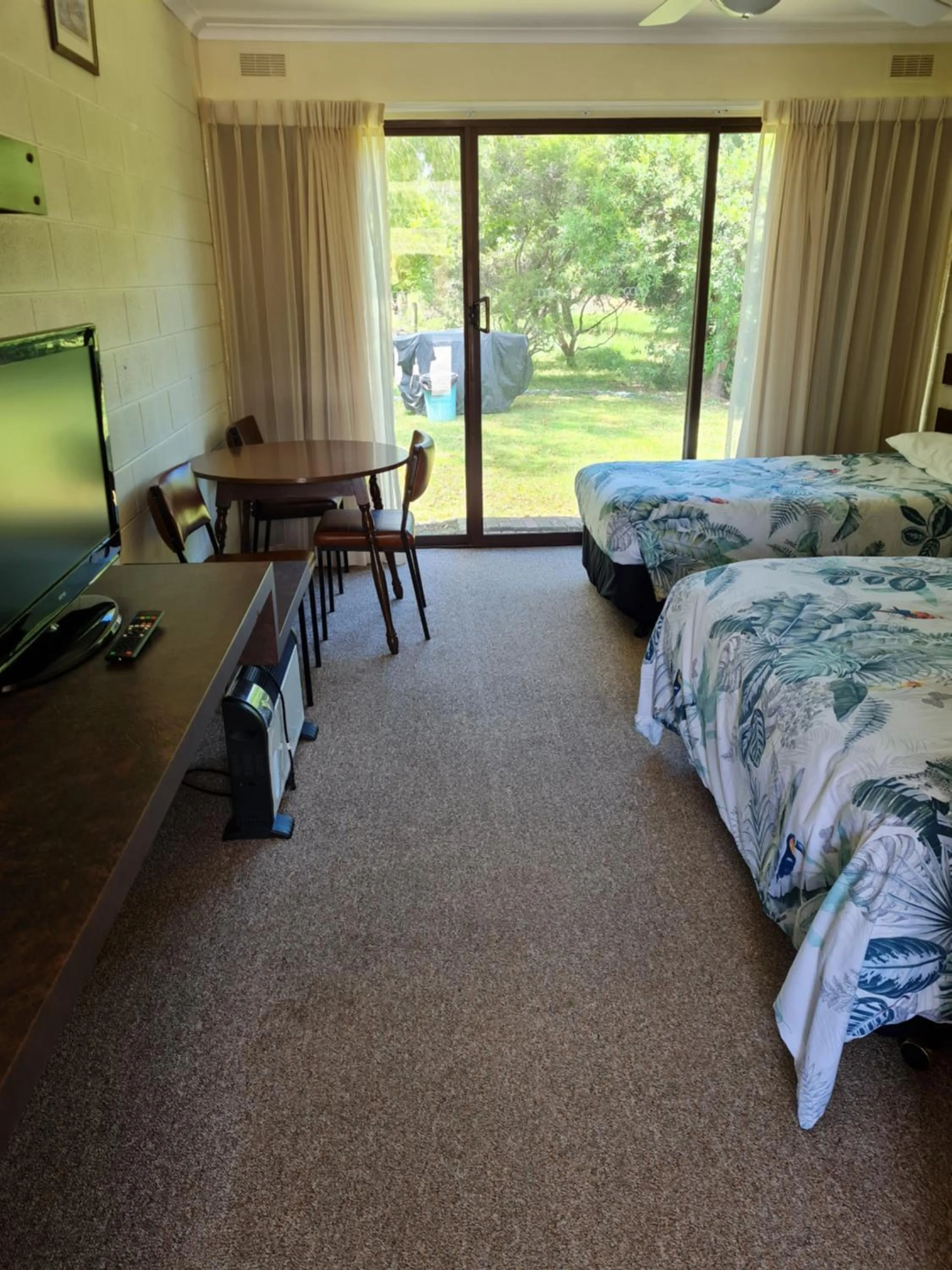 Bed in Toora Lodge Motel