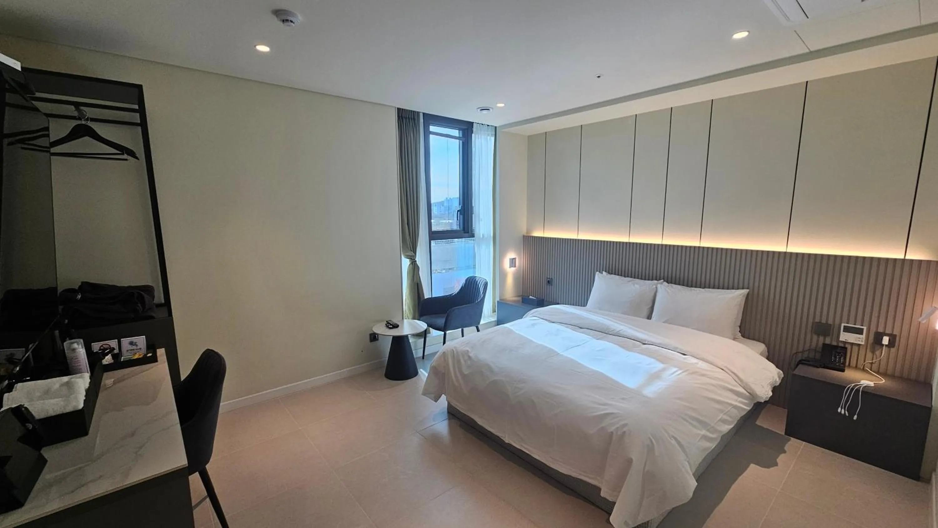 Bedroom in The Gleam Hotel