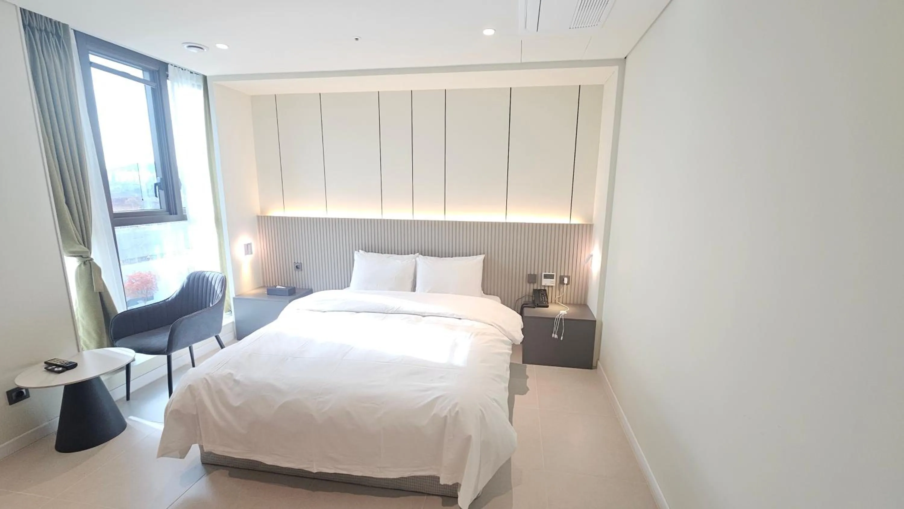 Bedroom in The Gleam Hotel