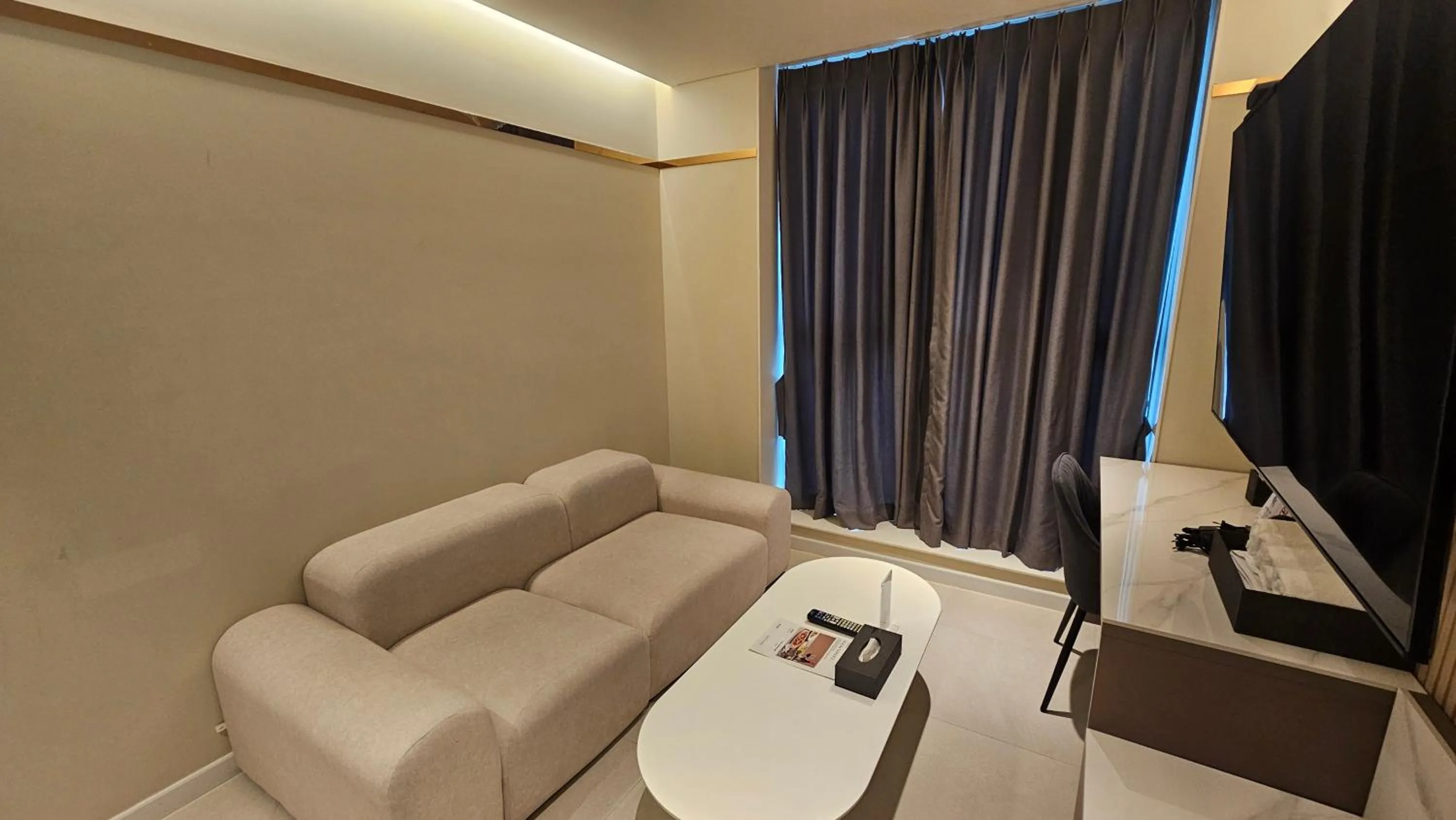 Living room in The Gleam Hotel