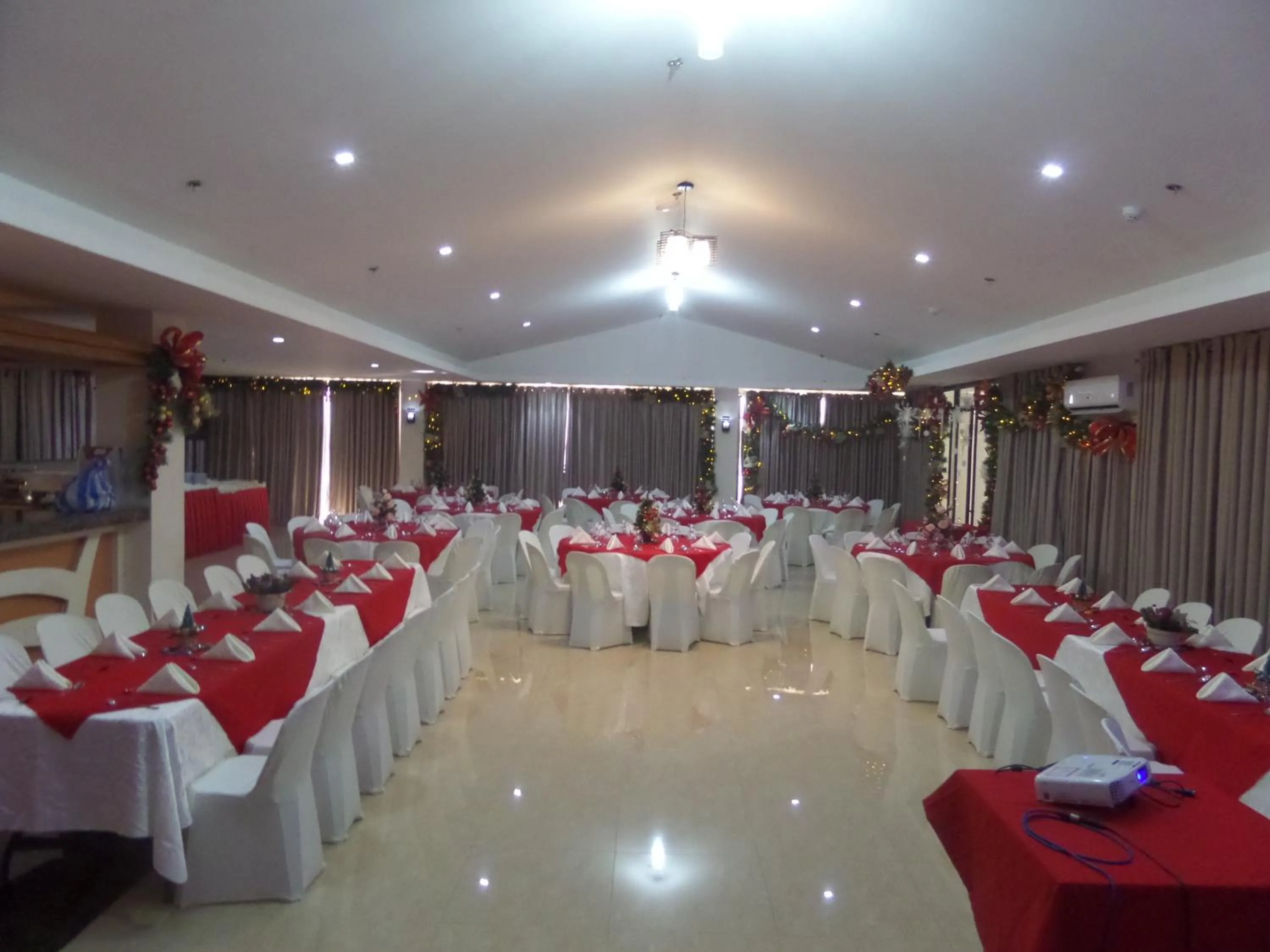 Banquet/Function facilities in Royal Suites Condotel