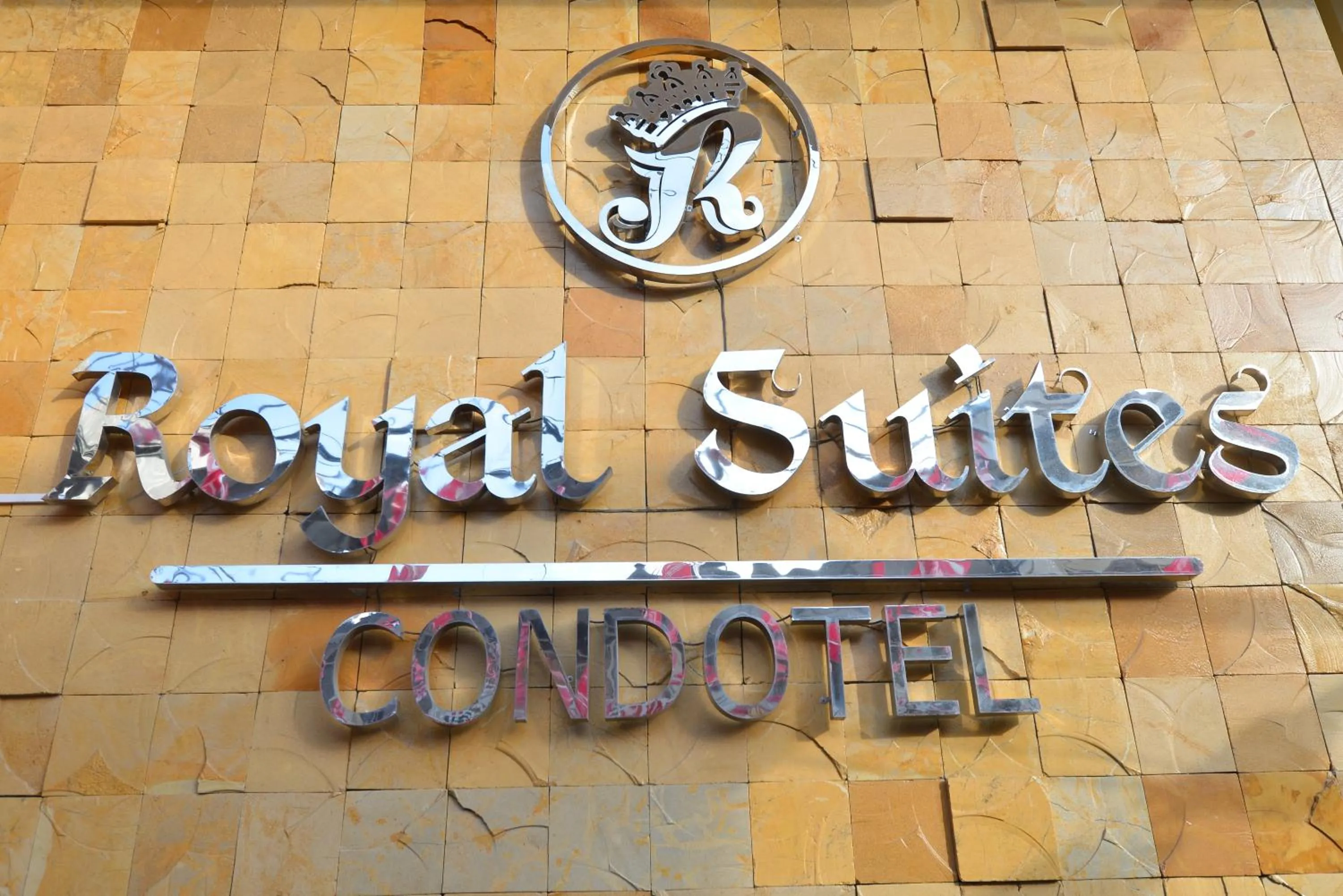 Decorative detail in Royal Suites Condotel