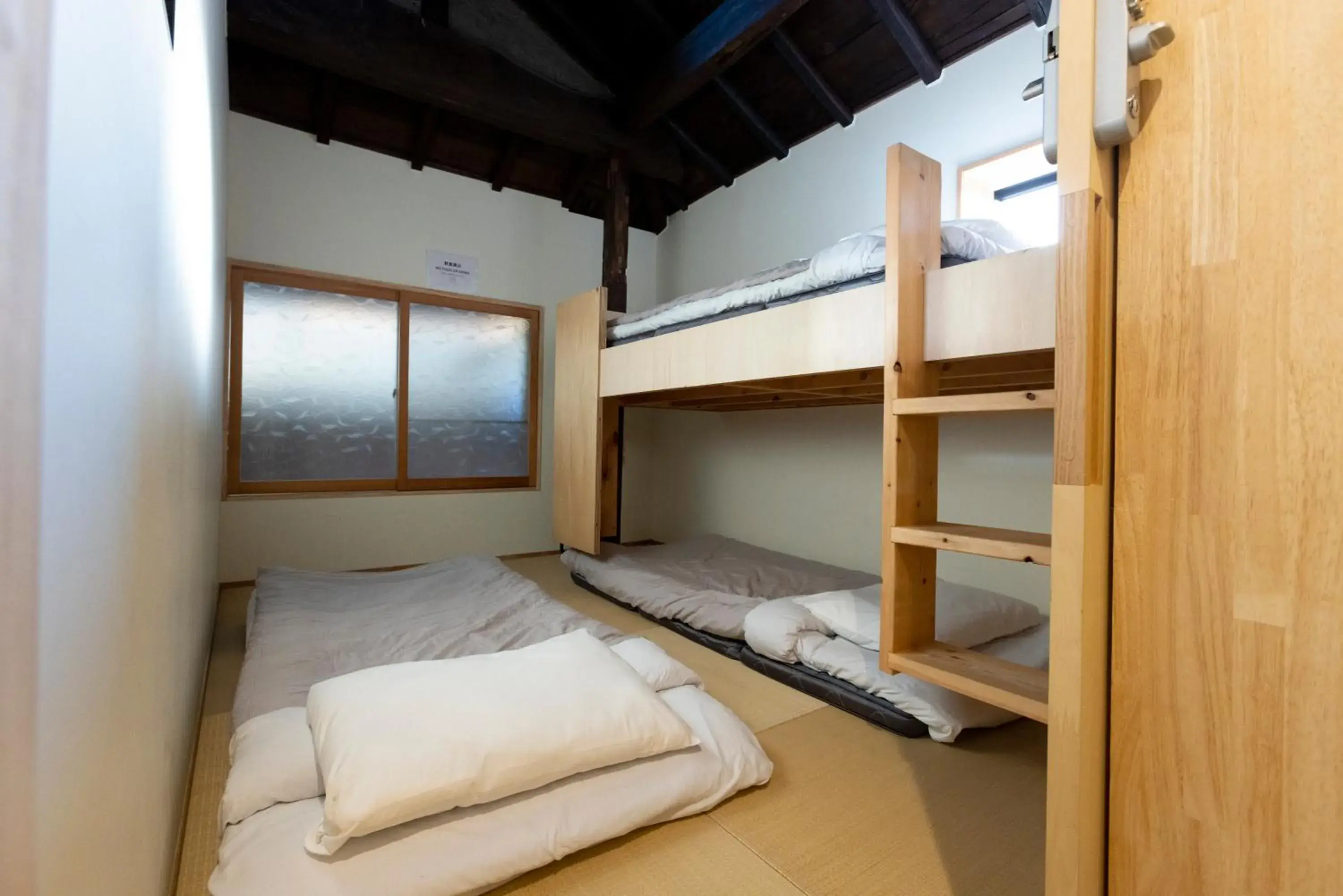 Triple Room with Shared Bathroom in Cafe & Guest House Nagonoya Triple Room with Shared Bathroom in Cafe & Guest House Nagonoya