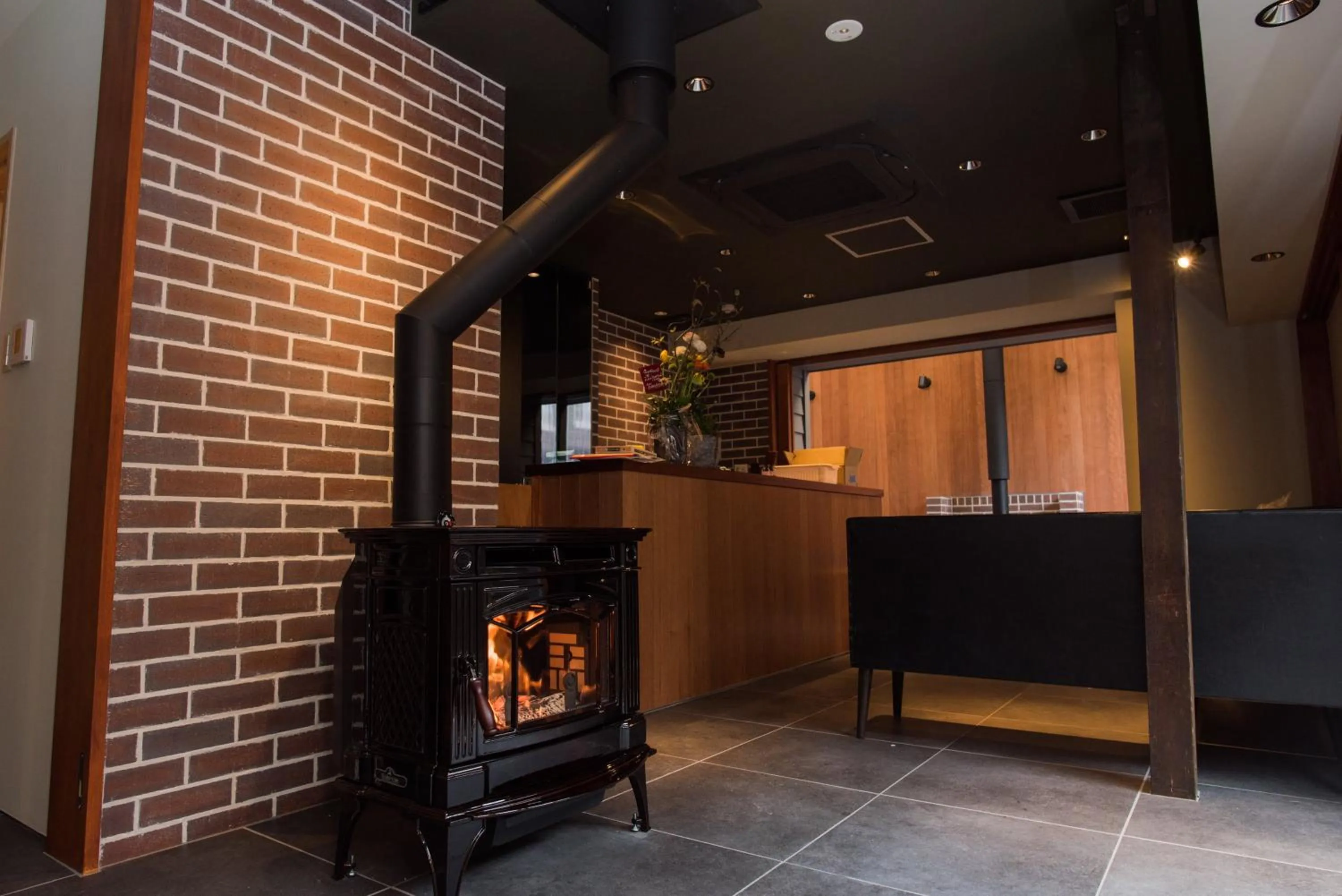 Communal lounge/ TV room in Cafe & Guest House Nagonoya