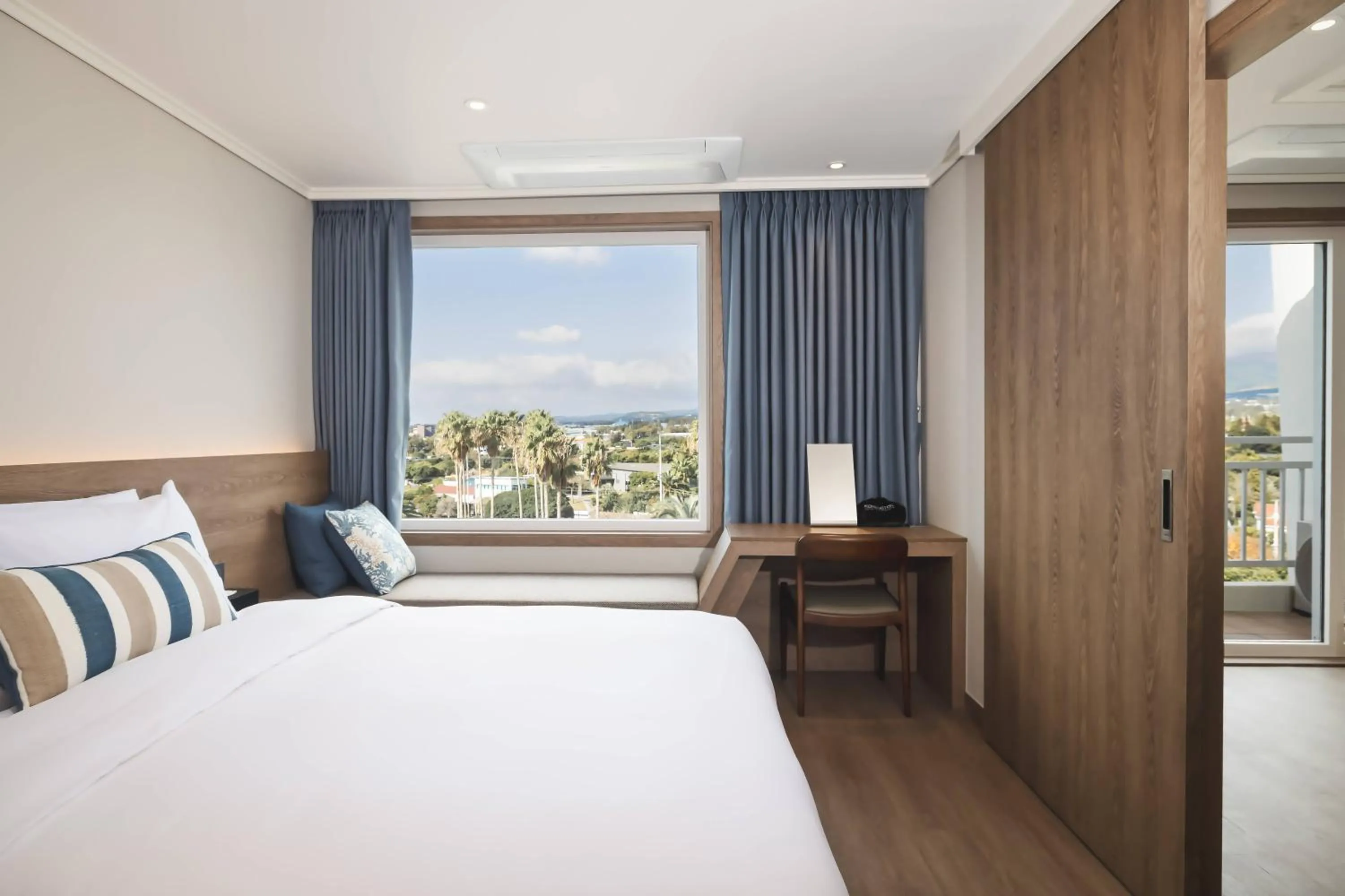 Decorative detail, Bed in Kensington Resort Seogwipo