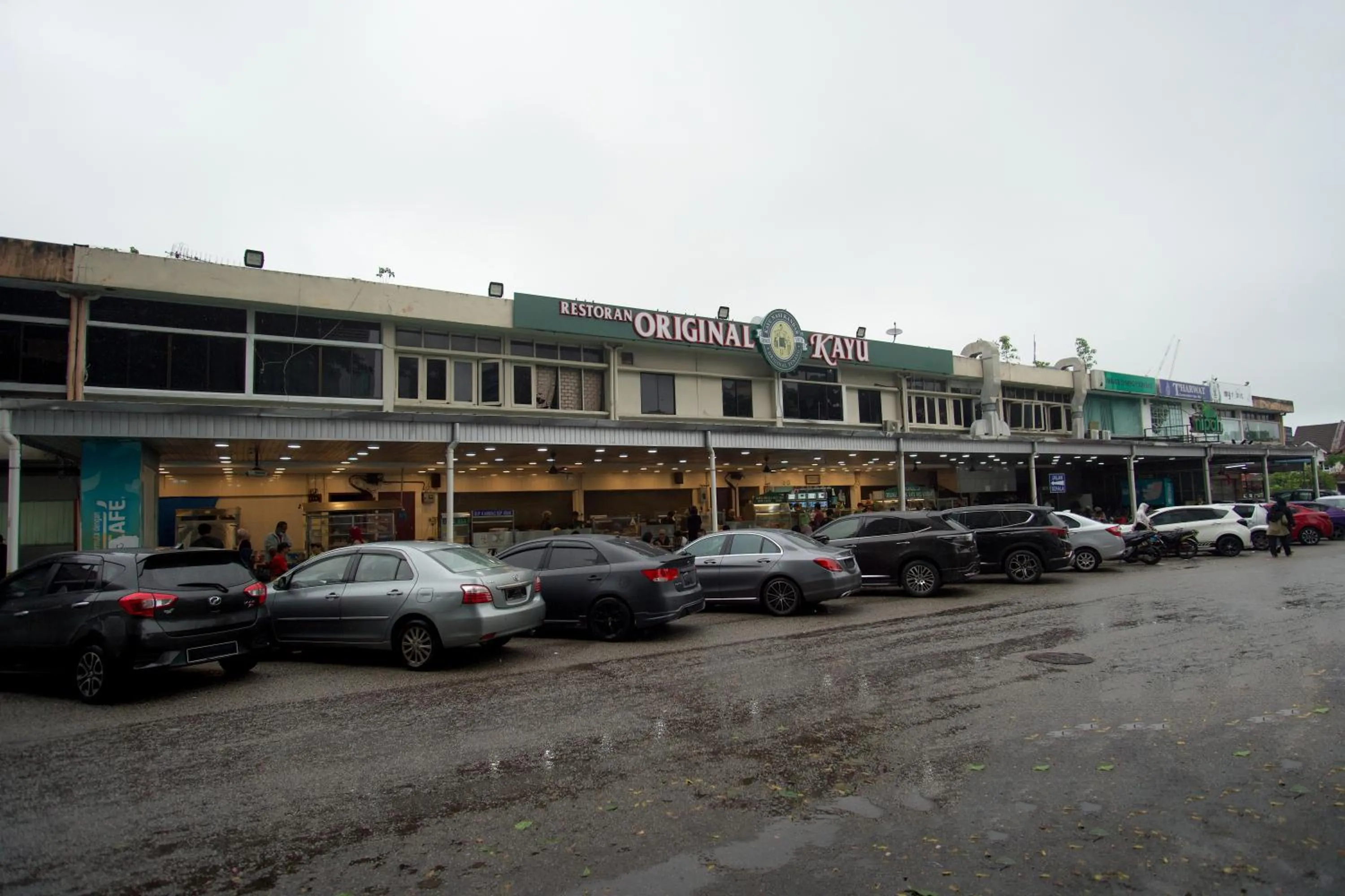 The CEO Executive Suites