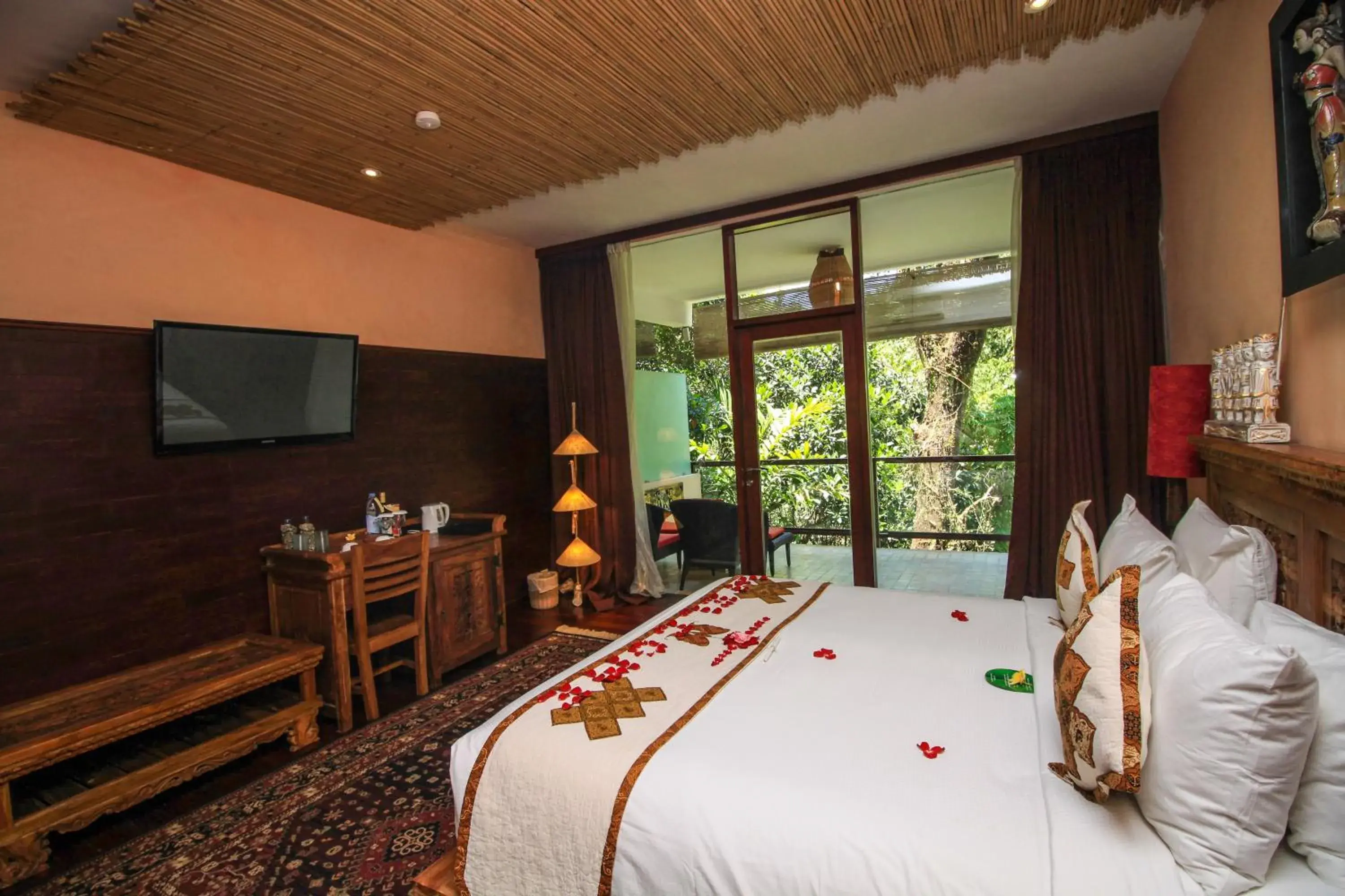 Deluxe Suite in Jungle Retreat by Kupu Kupu Barong Deluxe Suite in Jungle Retreat by Kupu Kupu Barong