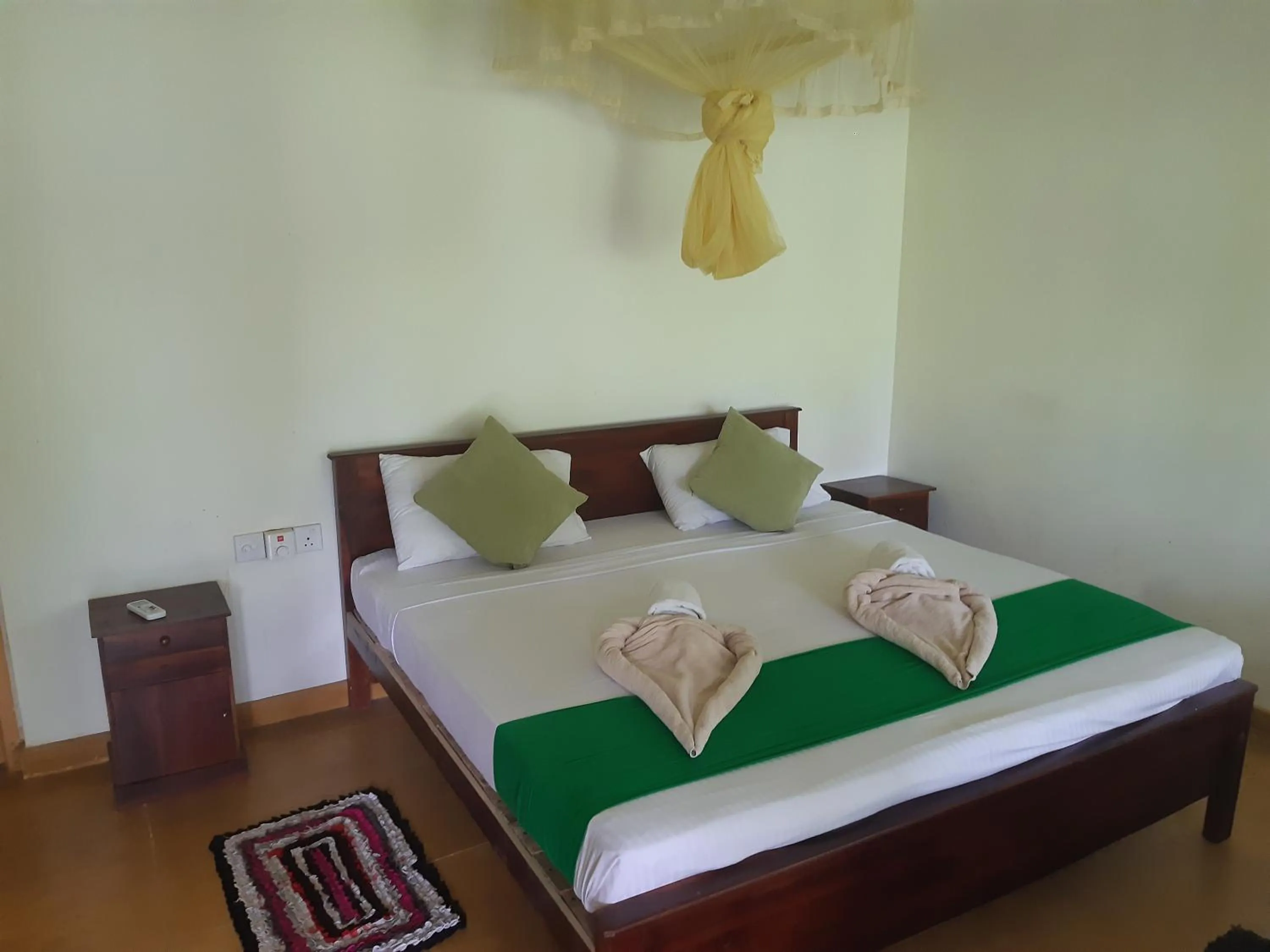 Photo of the whole room, Bed in Banana Rest Sigiriya