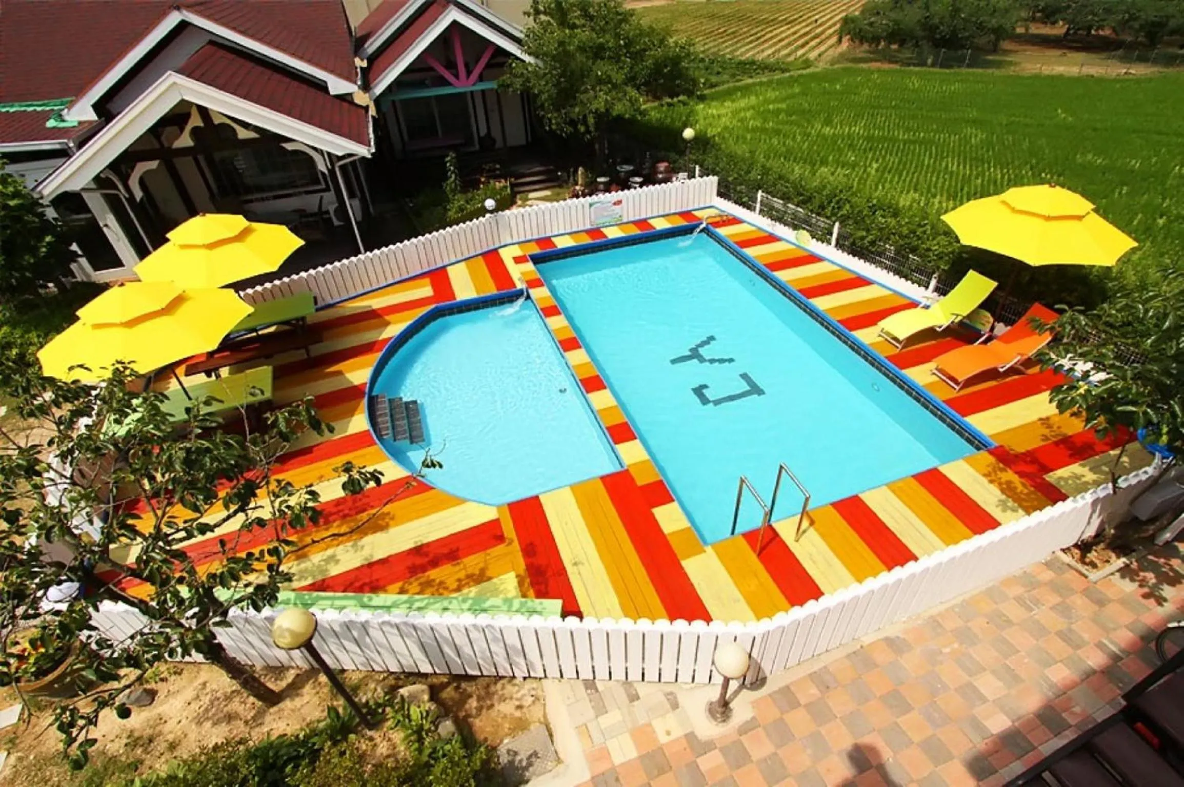 Facade/entrance in Yejeon Pension