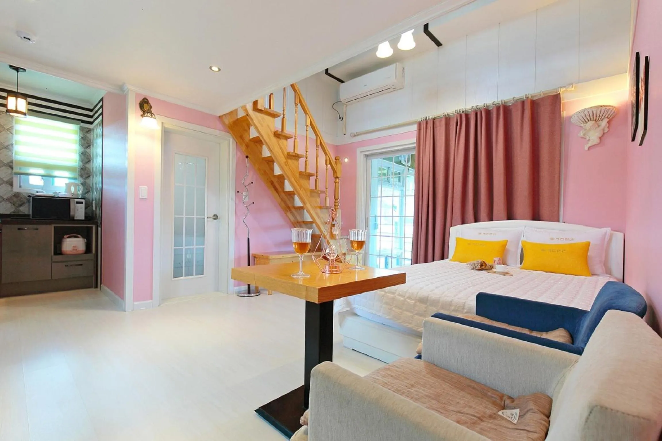 Decorative detail in Yejeon Pension