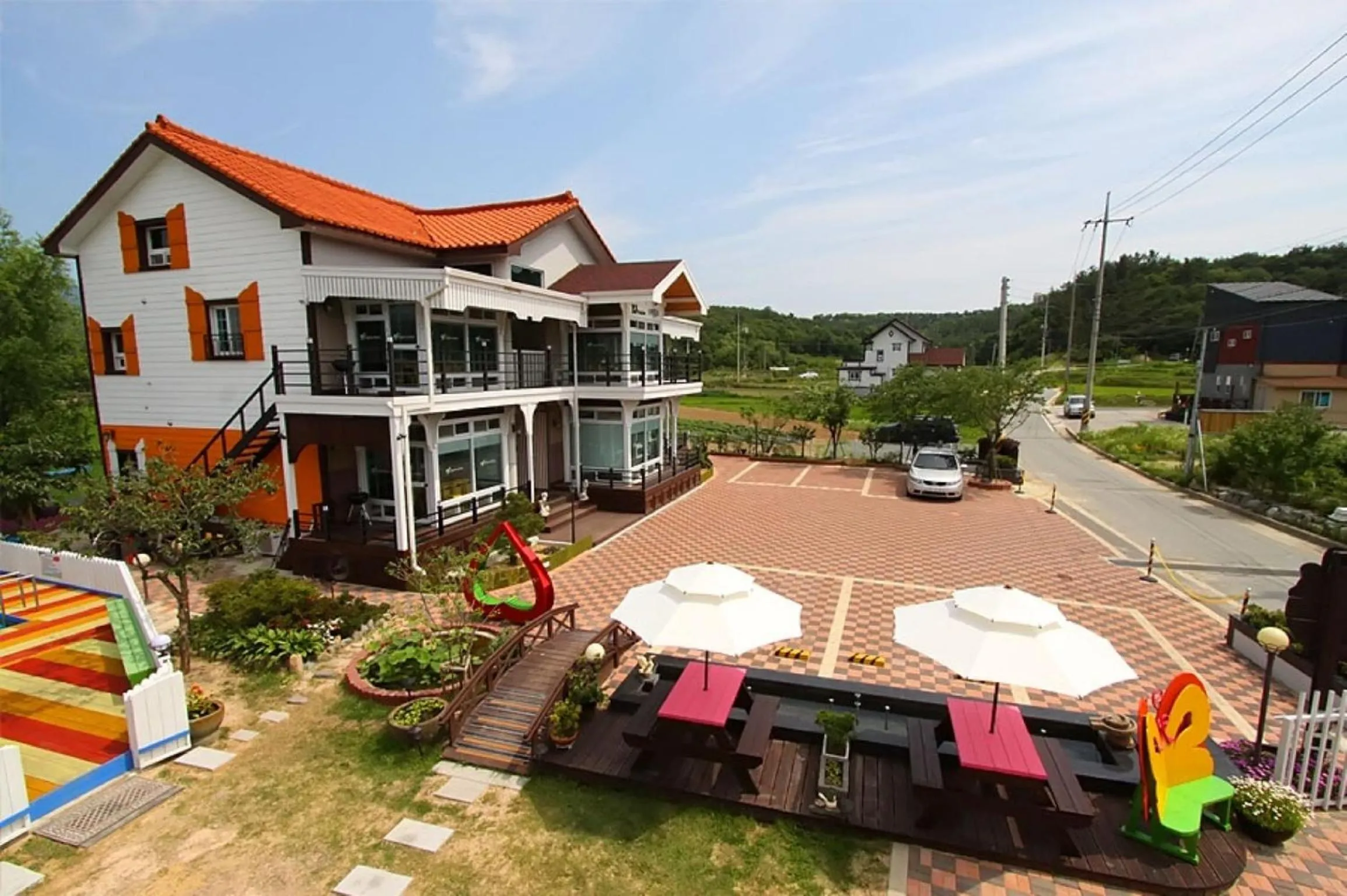 Facade/entrance in Yejeon Pension