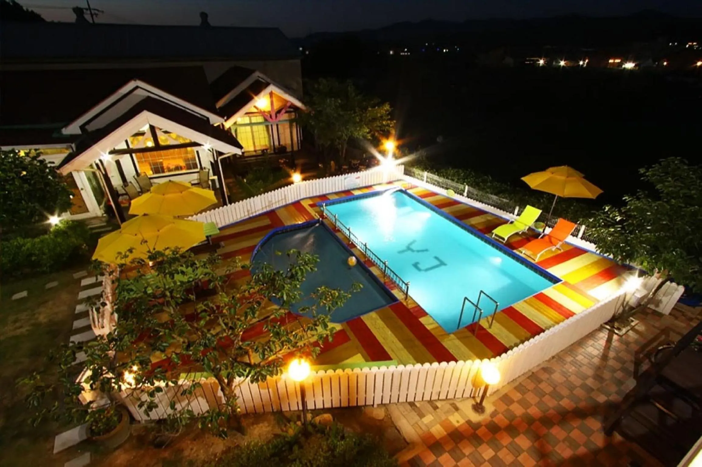 Facade/entrance in Yejeon Pension