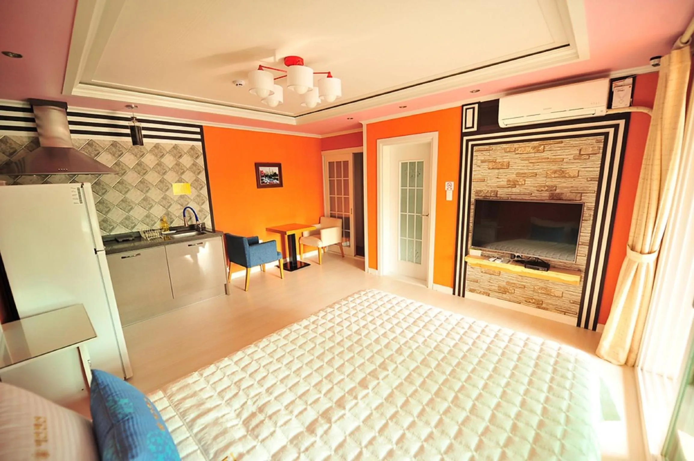 Living room, Bed in Yejeon Pension