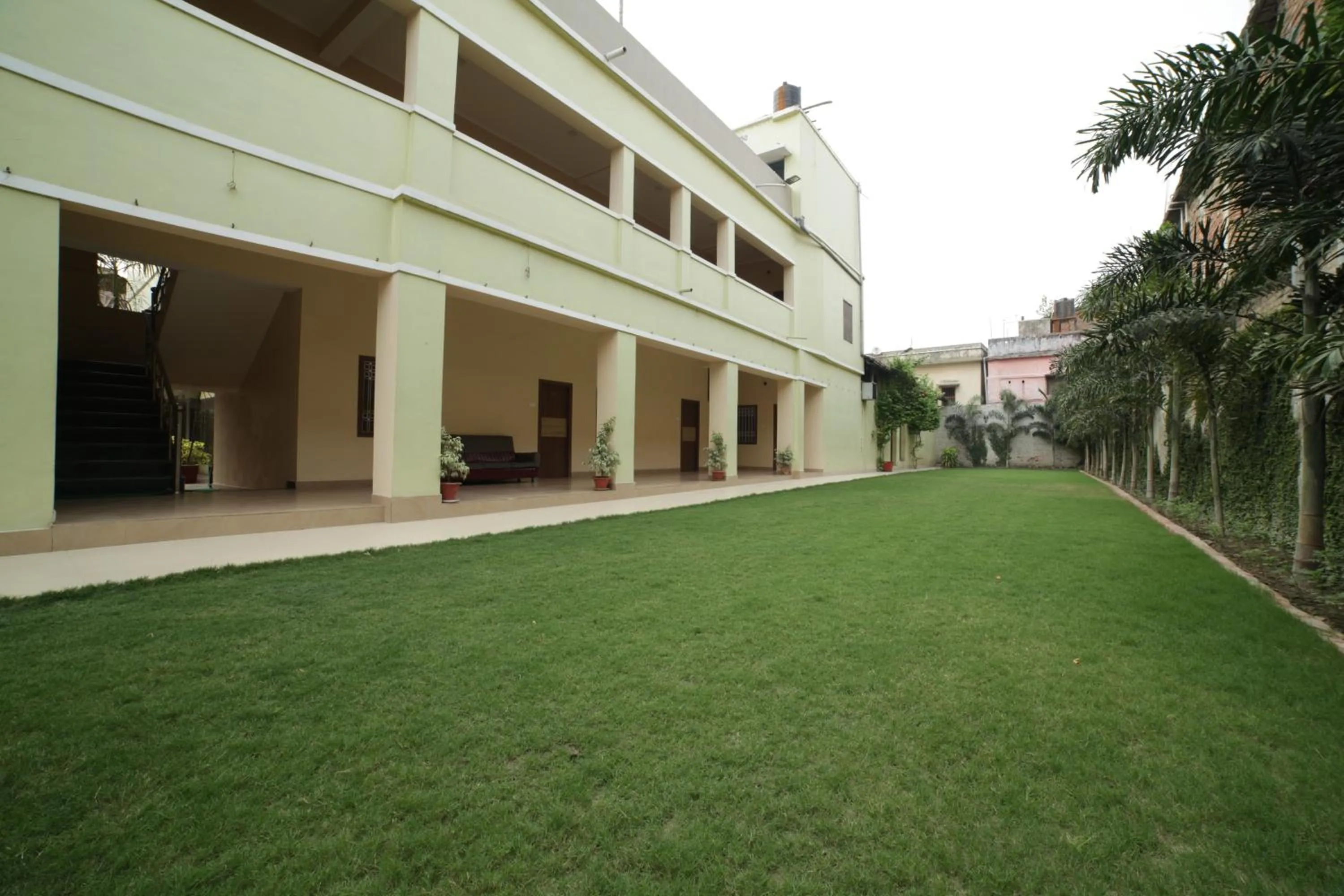 Garden in Hotel Satkar