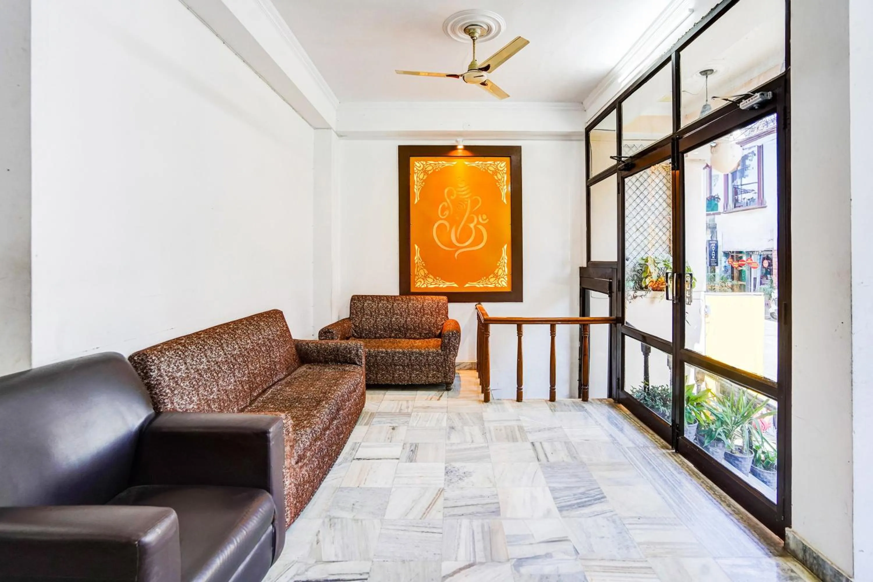 Lobby or reception in Super Hotel O Tyagi Road Near Prince Chowk