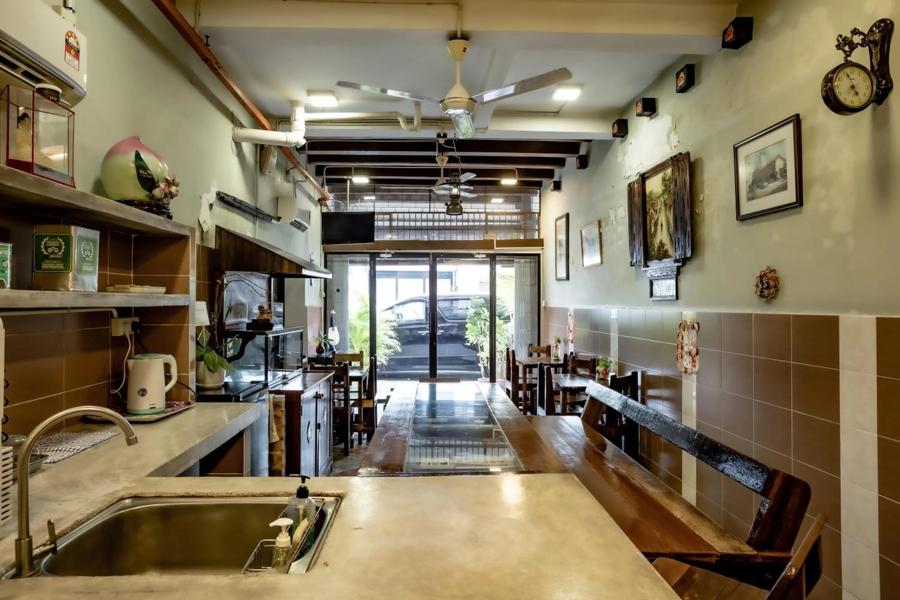 Seating area in Palm Mansion Boutique Suites
