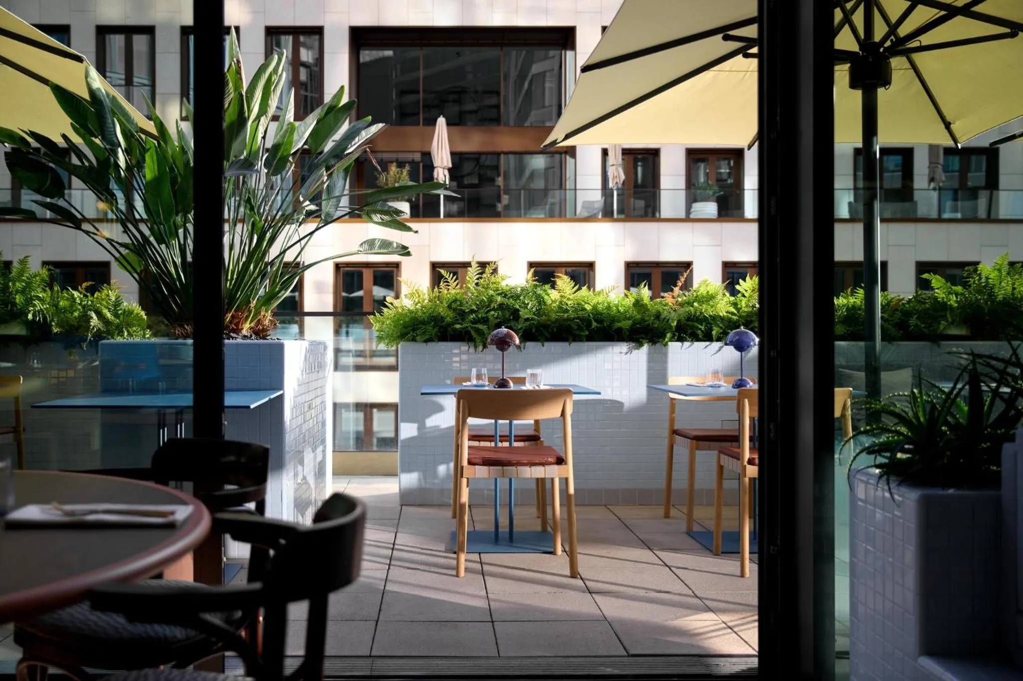 Restaurant/places to eat in Kimpton Main Frankfurt by IHG