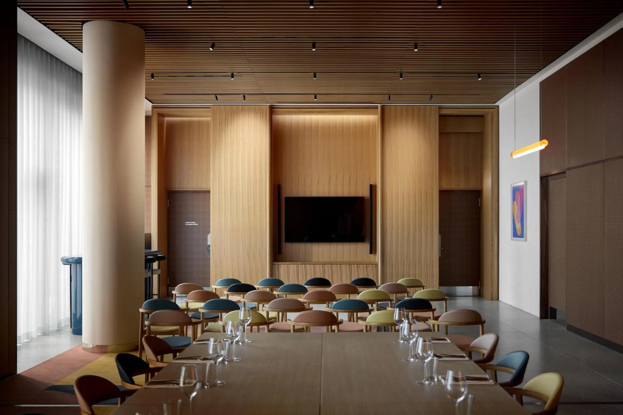 Meeting/conference room in Kimpton Main Frankfurt by IHG