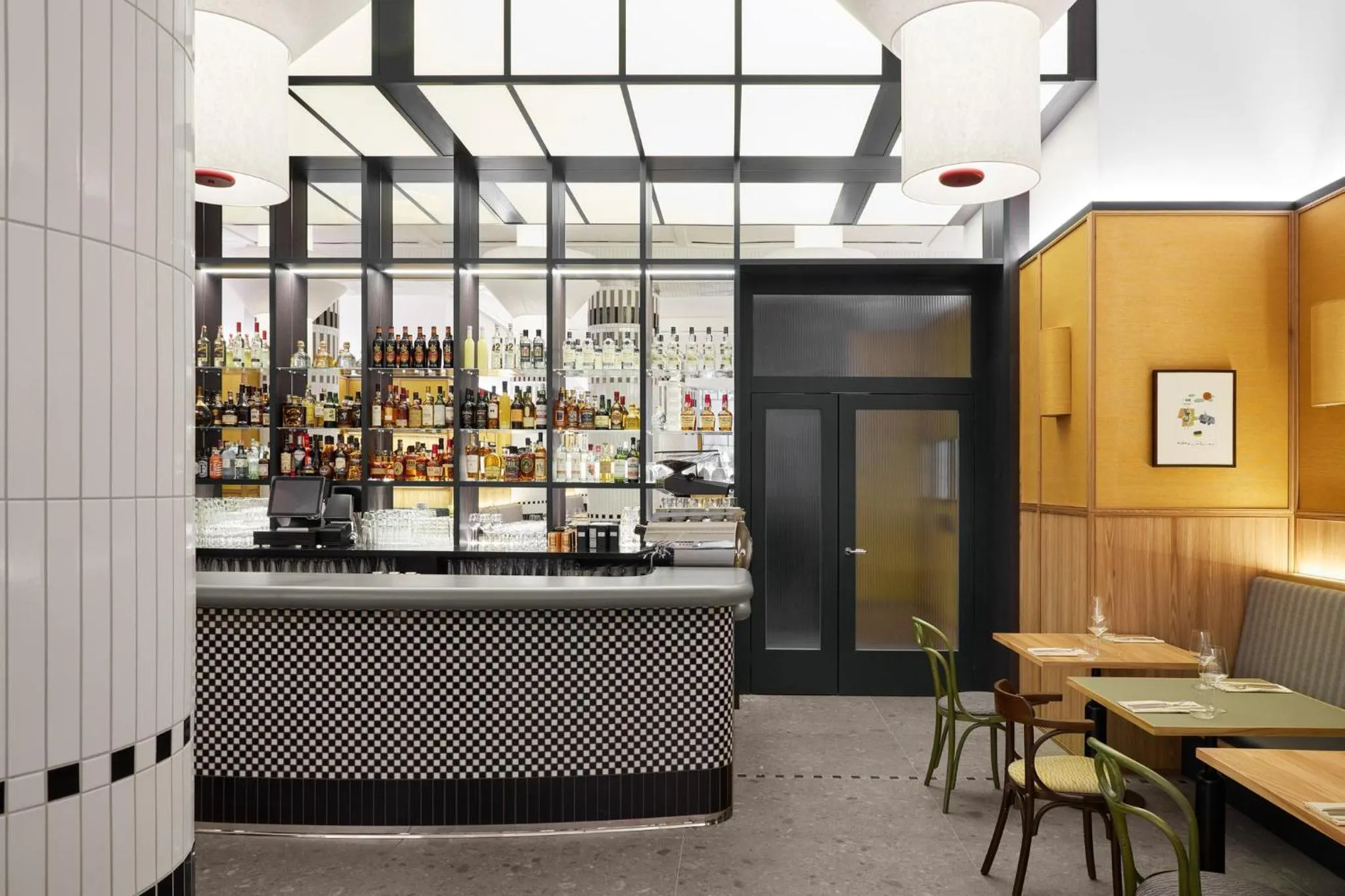 Restaurant/places to eat in Kimpton Main Frankfurt by IHG