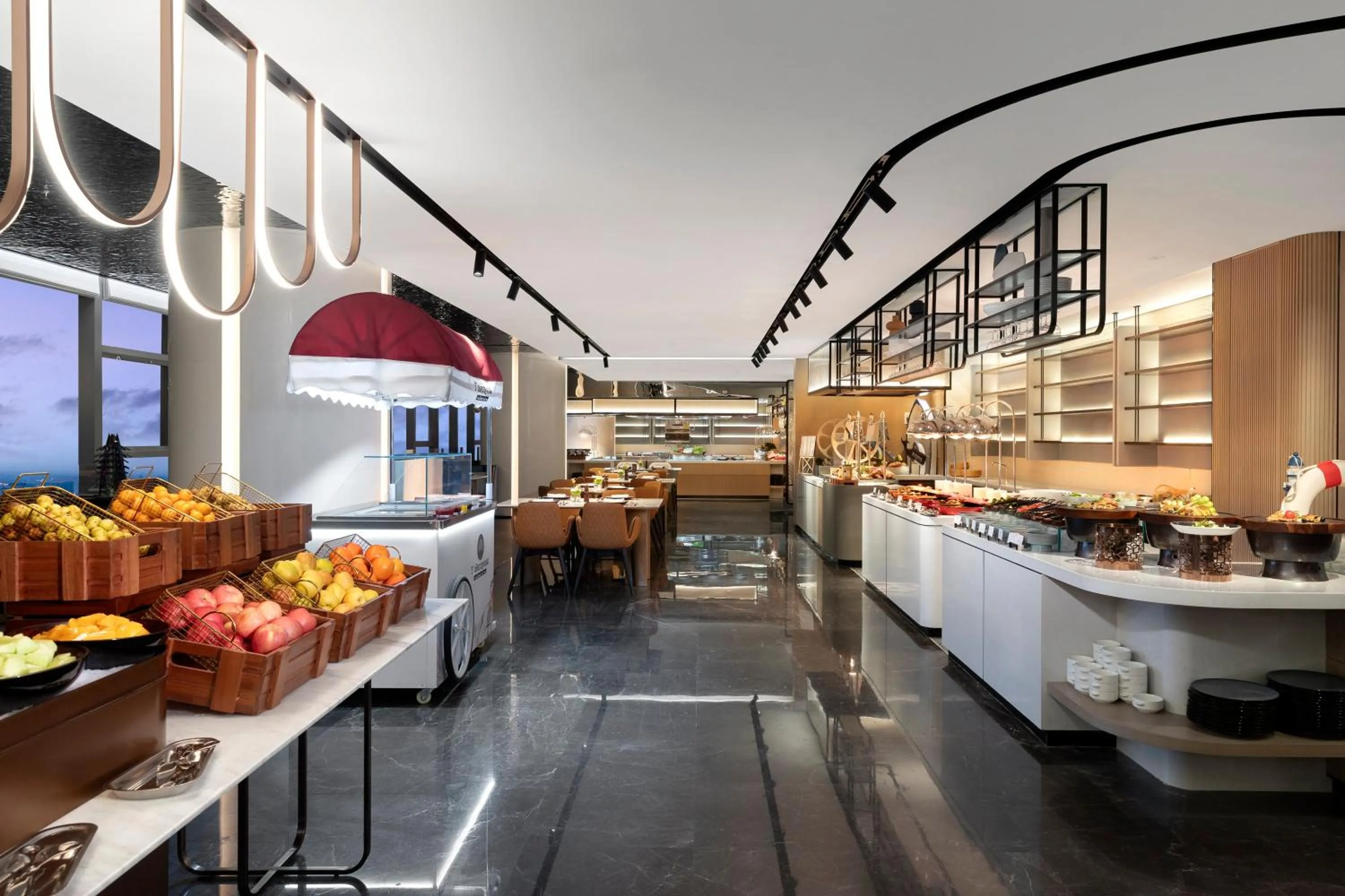 Coffee/tea facilities in Crowne Plaza Taizhou City Center by IHG