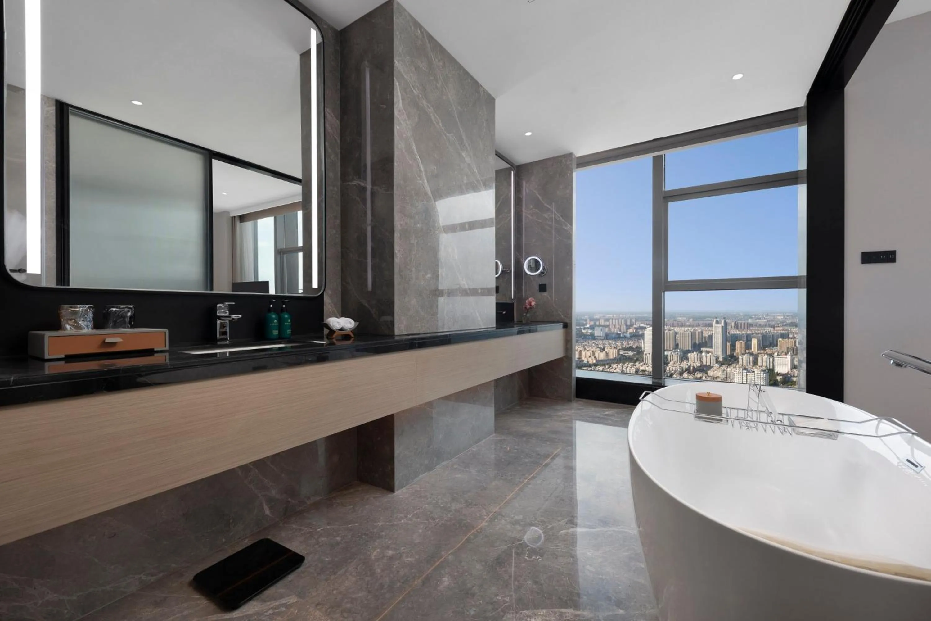 Photo of the whole room in Crowne Plaza Taizhou City Center by IHG