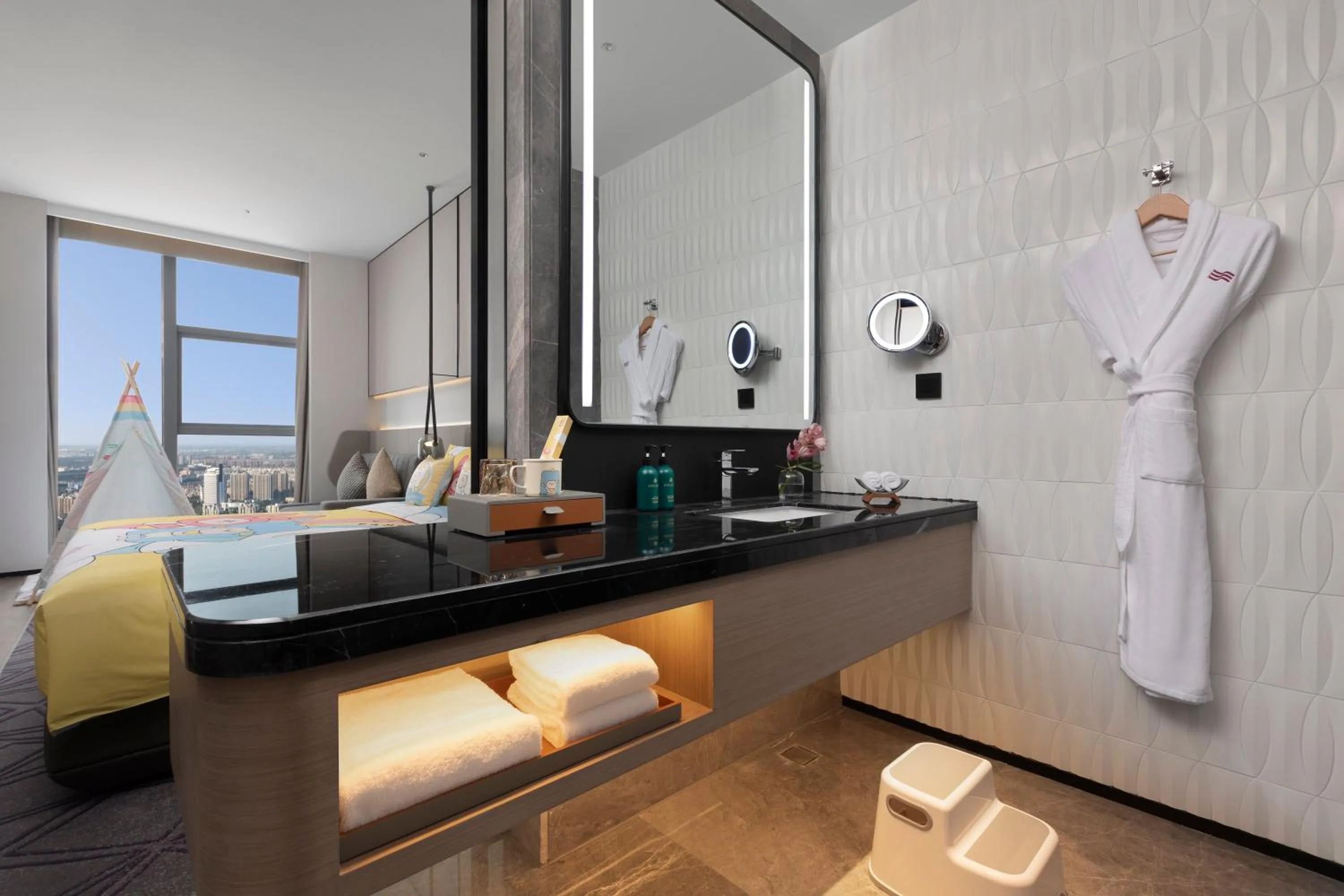 Photo of the whole room in Crowne Plaza Taizhou City Center by IHG