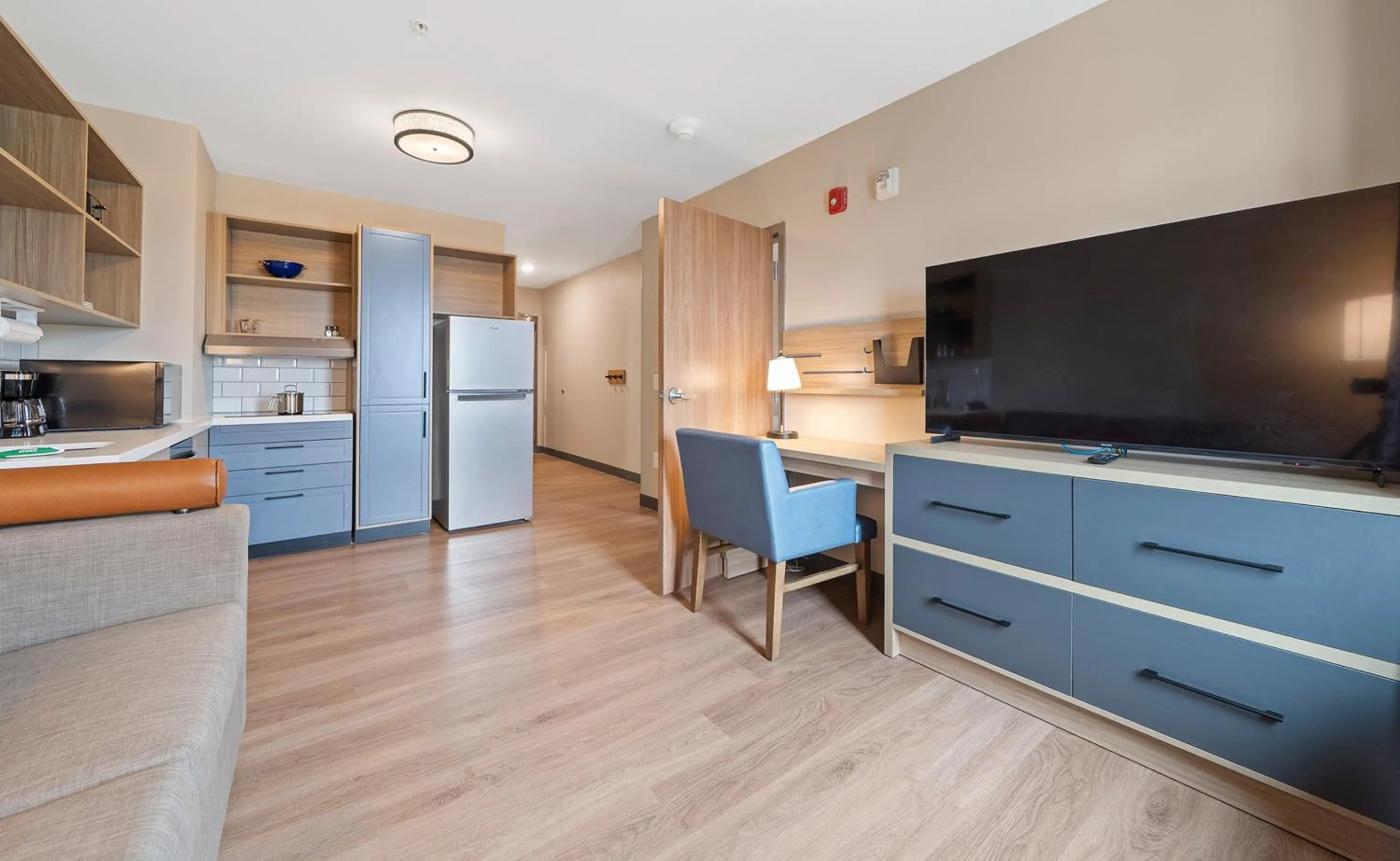 Photo of the whole room in Candlewood Suites Perry-National Fairground Area by IHG